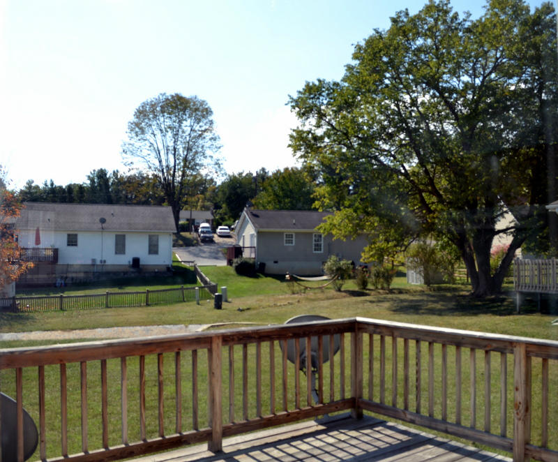 245 DENNY Ln