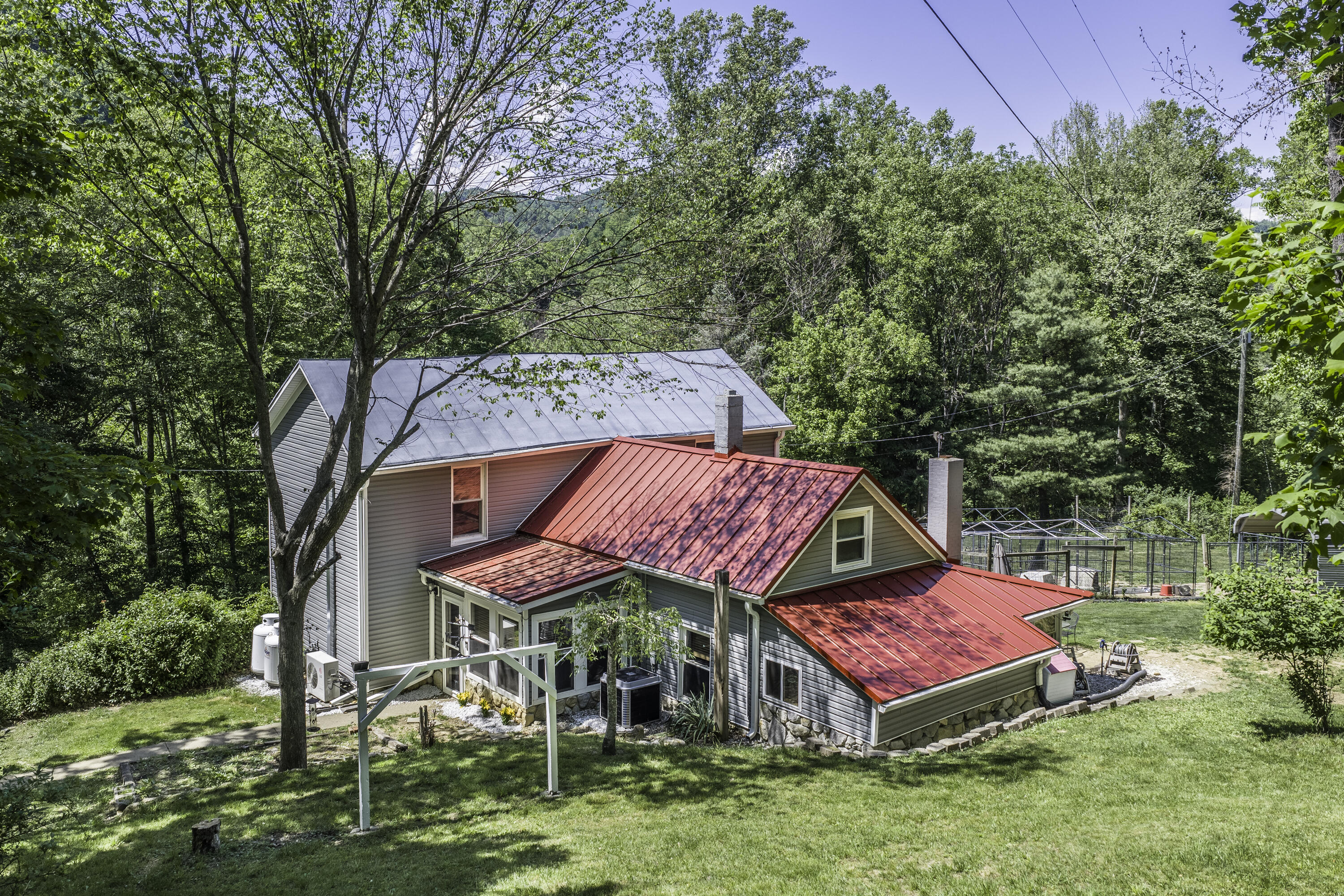 53 & 13 Siding Ln