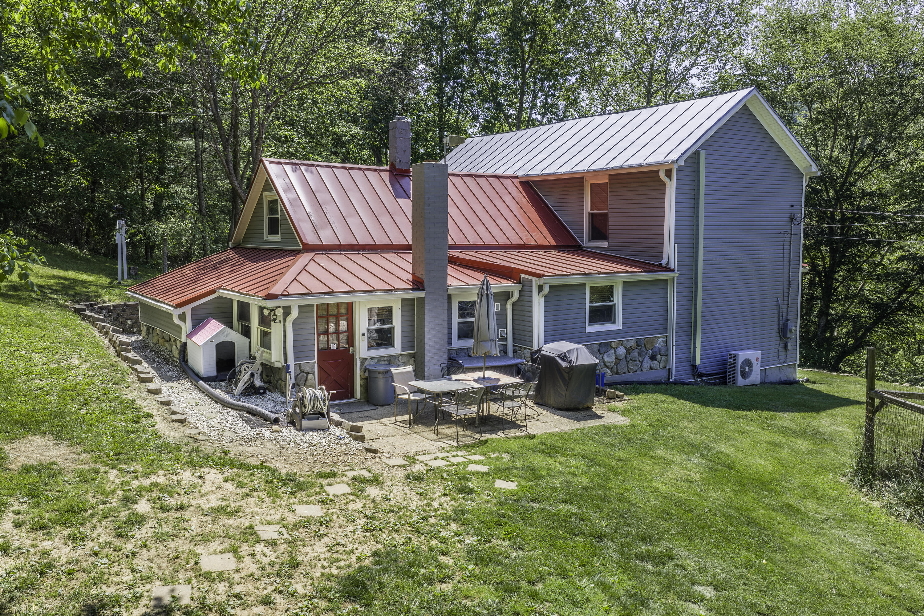 53 & 13 Siding Ln