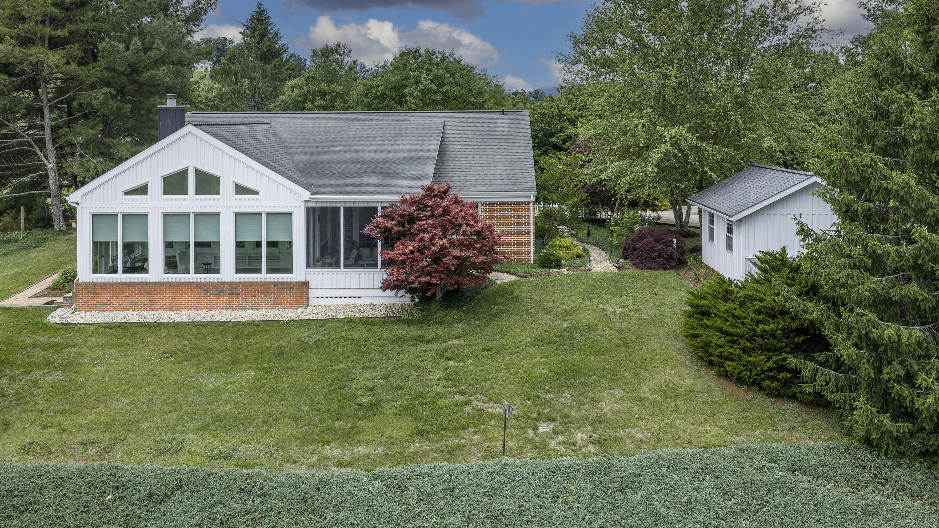 1274 Maury River Rd