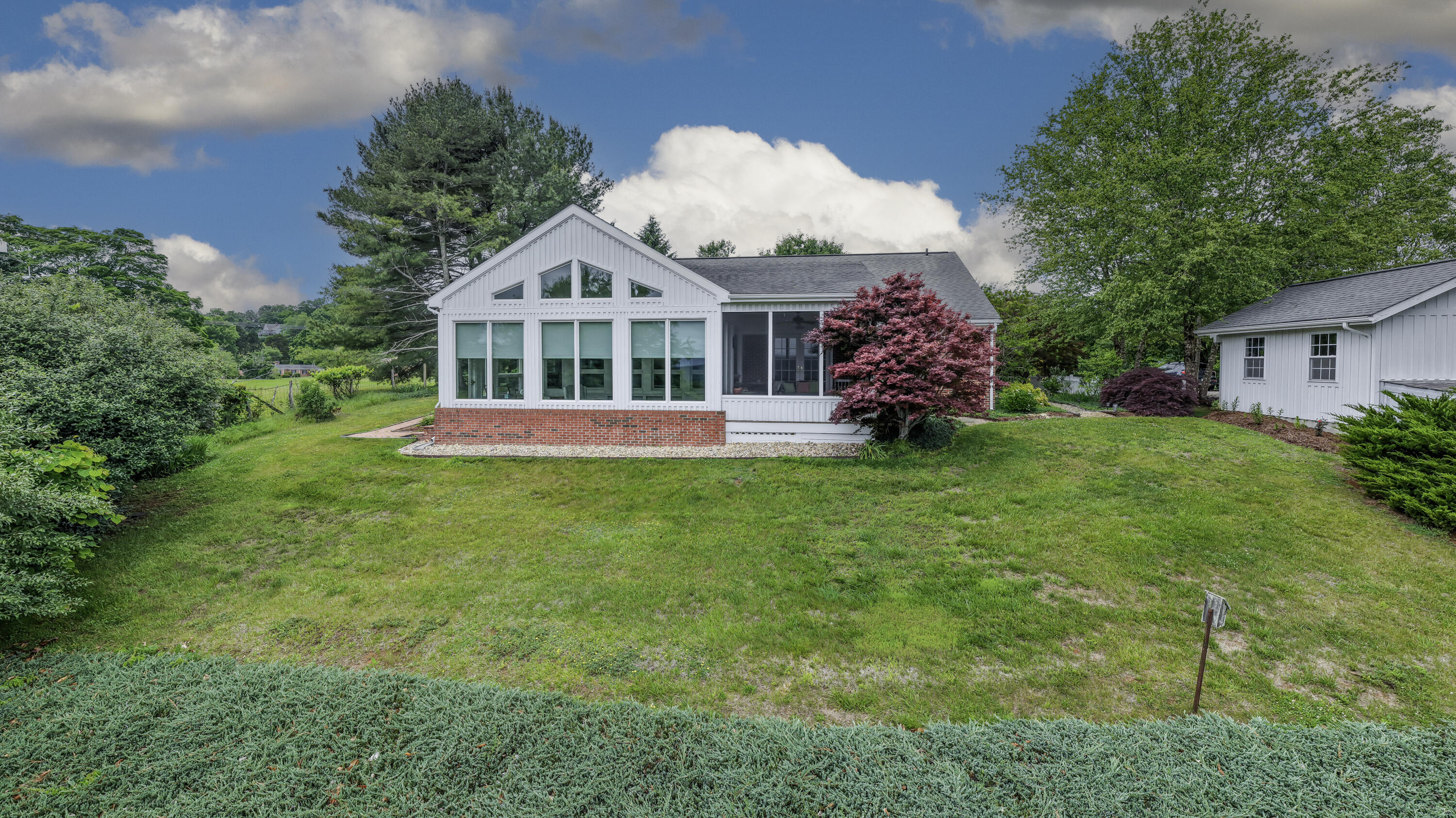 1274 Maury River Rd