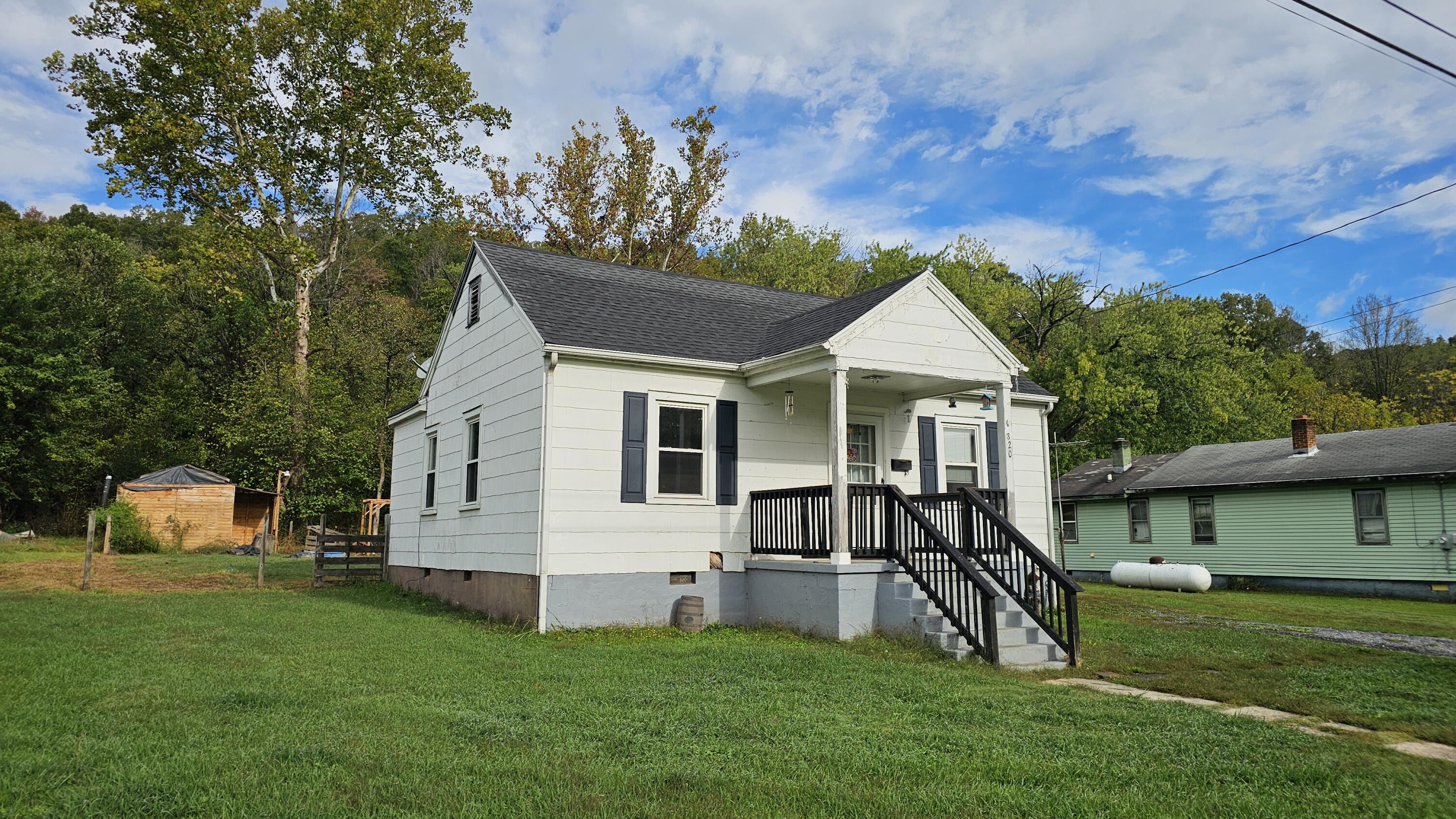 320 Catawba St
