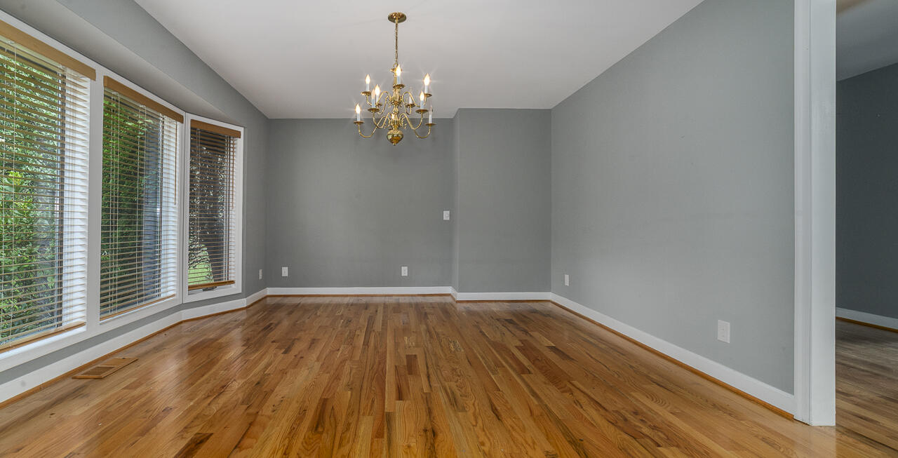 150 Forest Hill View