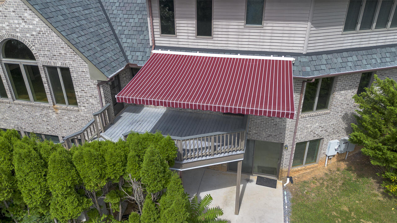 150 Forest Hill View