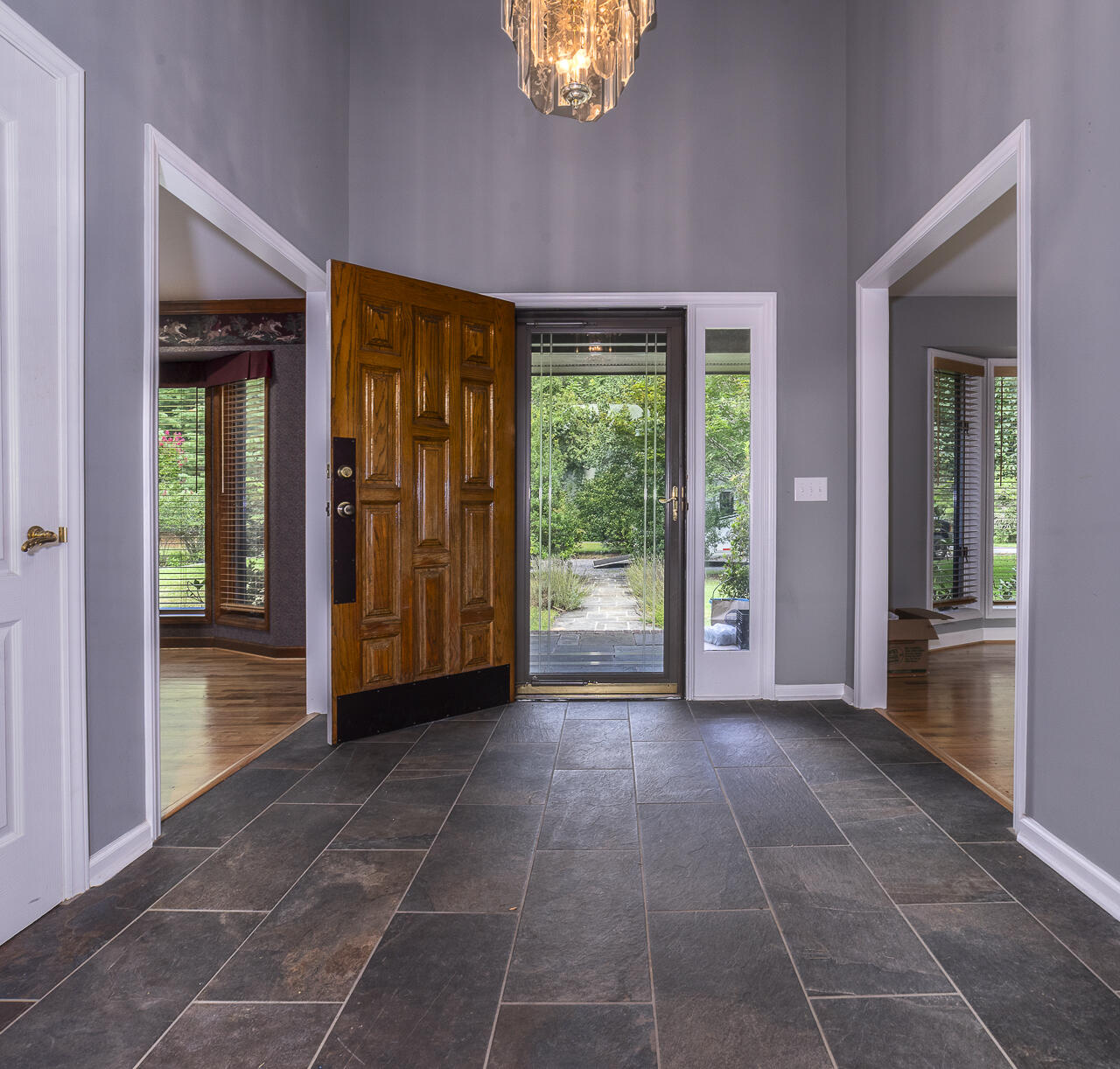 150 Forest Hill View
