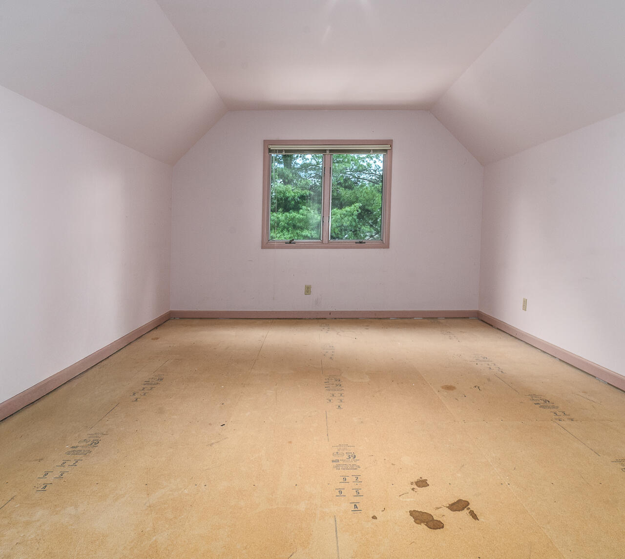 150 Forest Hill View