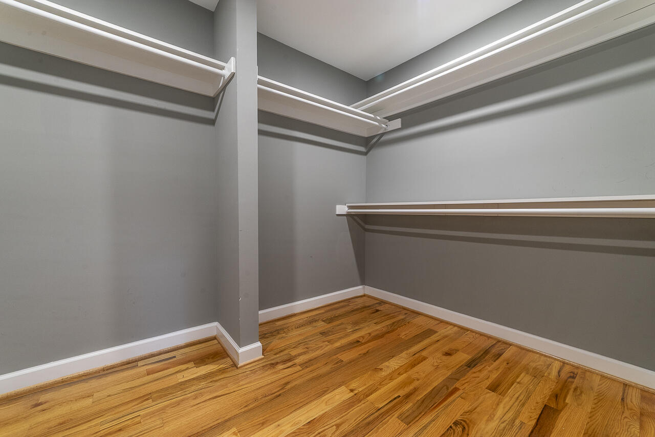 150 Forest Hill View