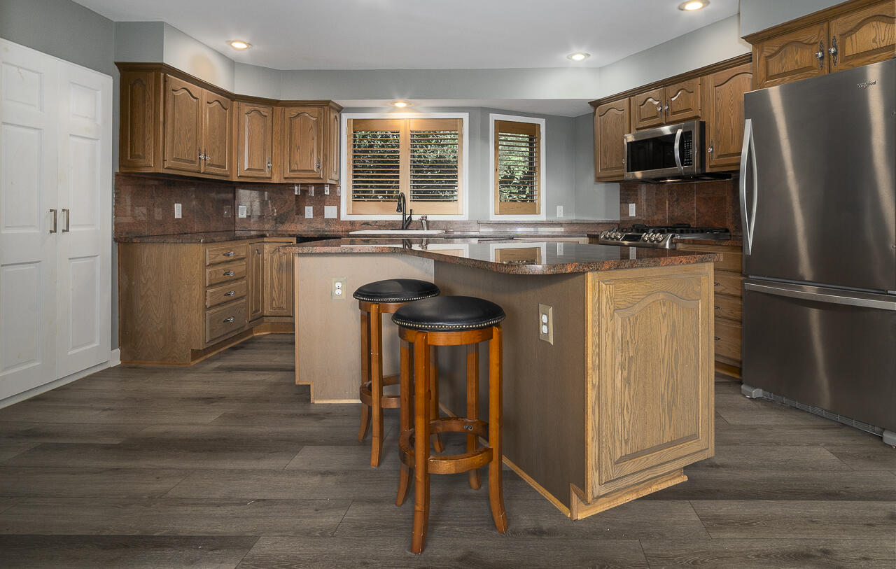150 Forest Hill View