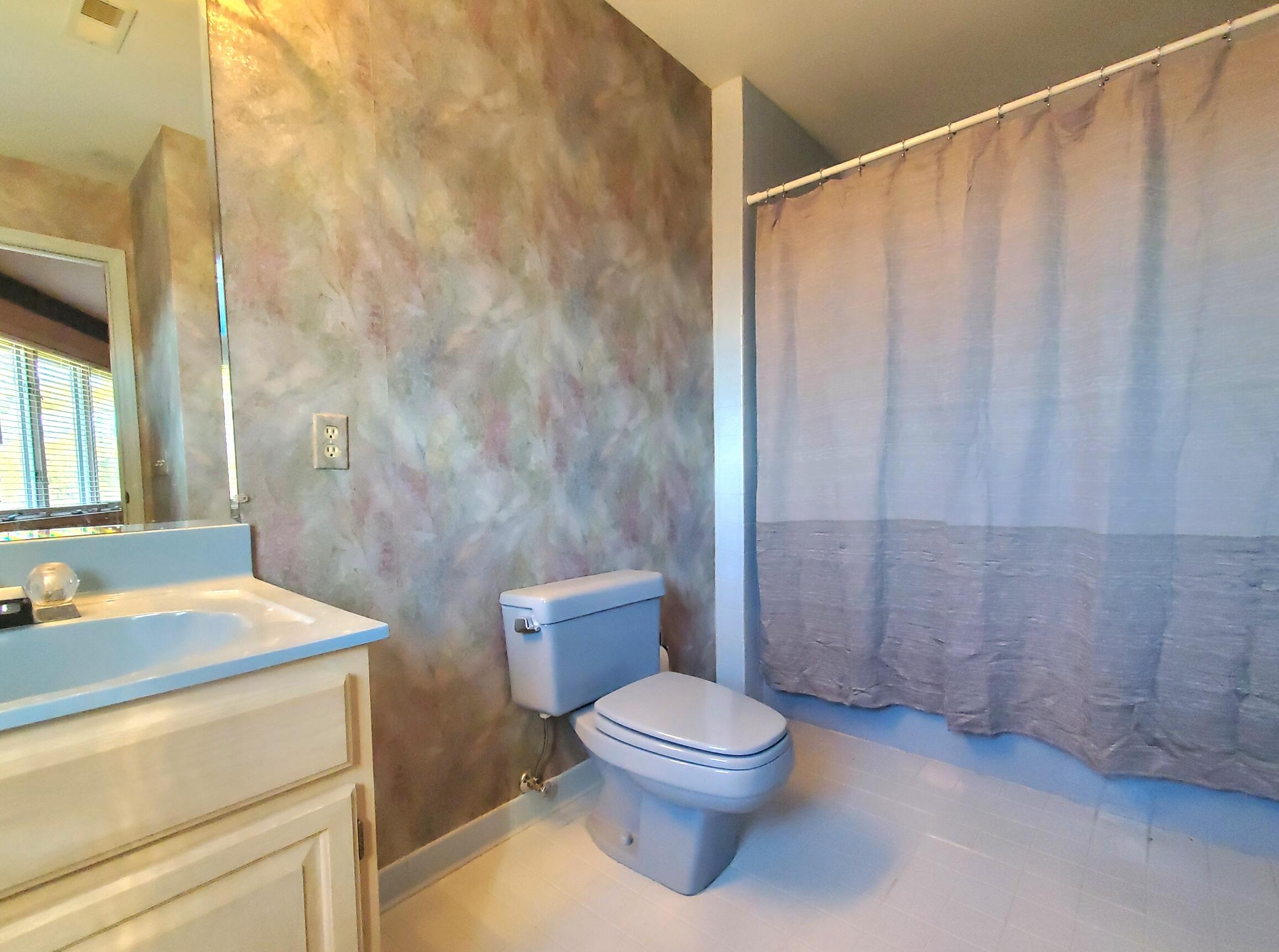 150 Forest Hill View