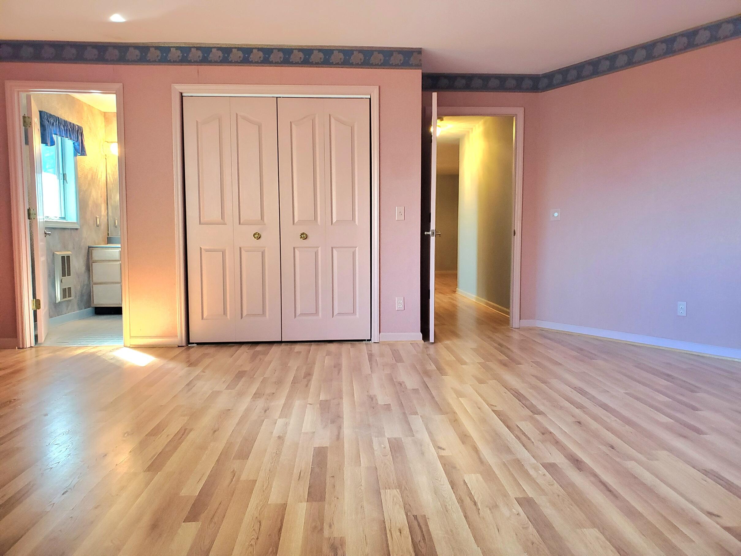 150 Forest Hill View