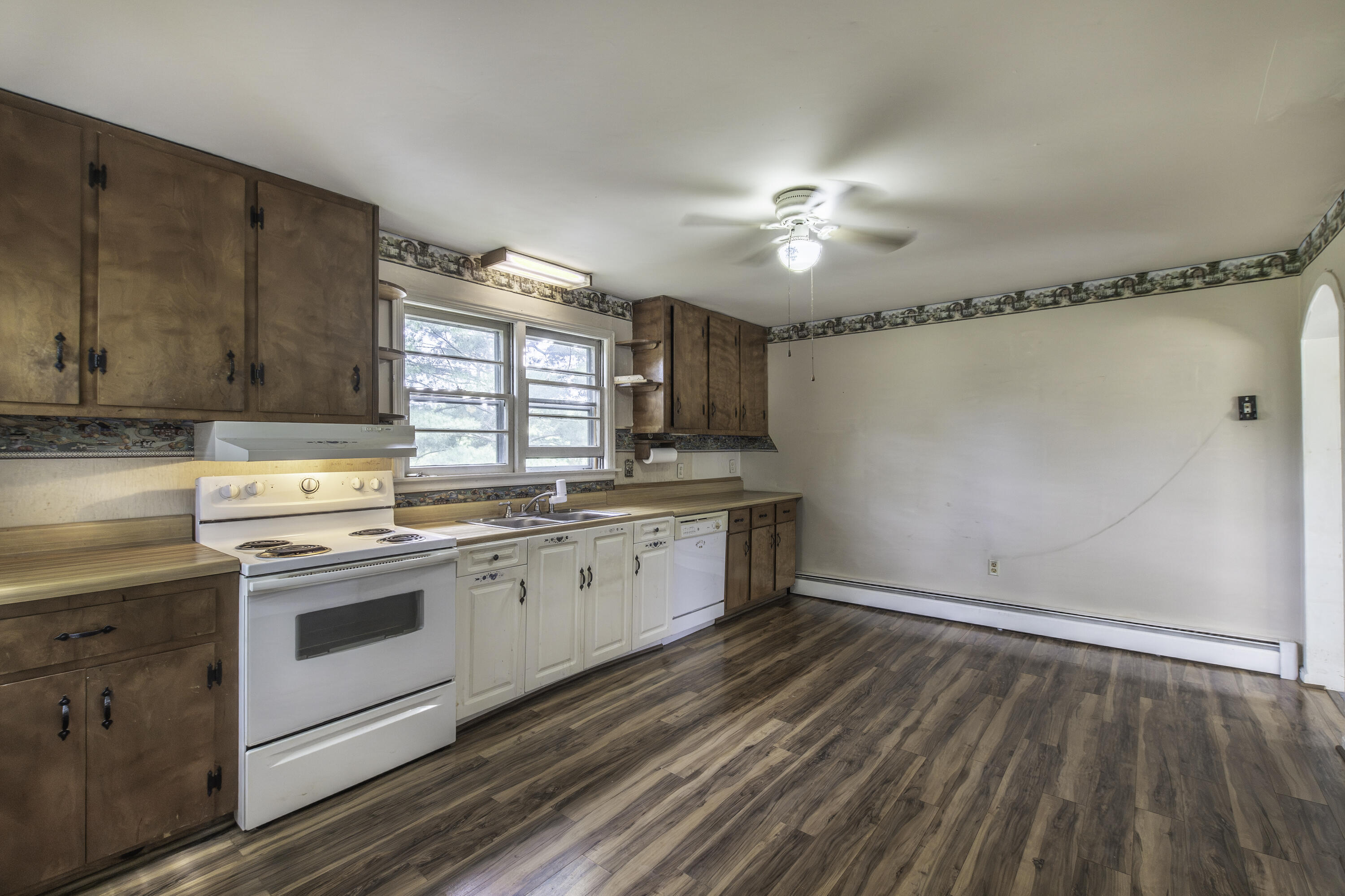 22 Conifer Ln