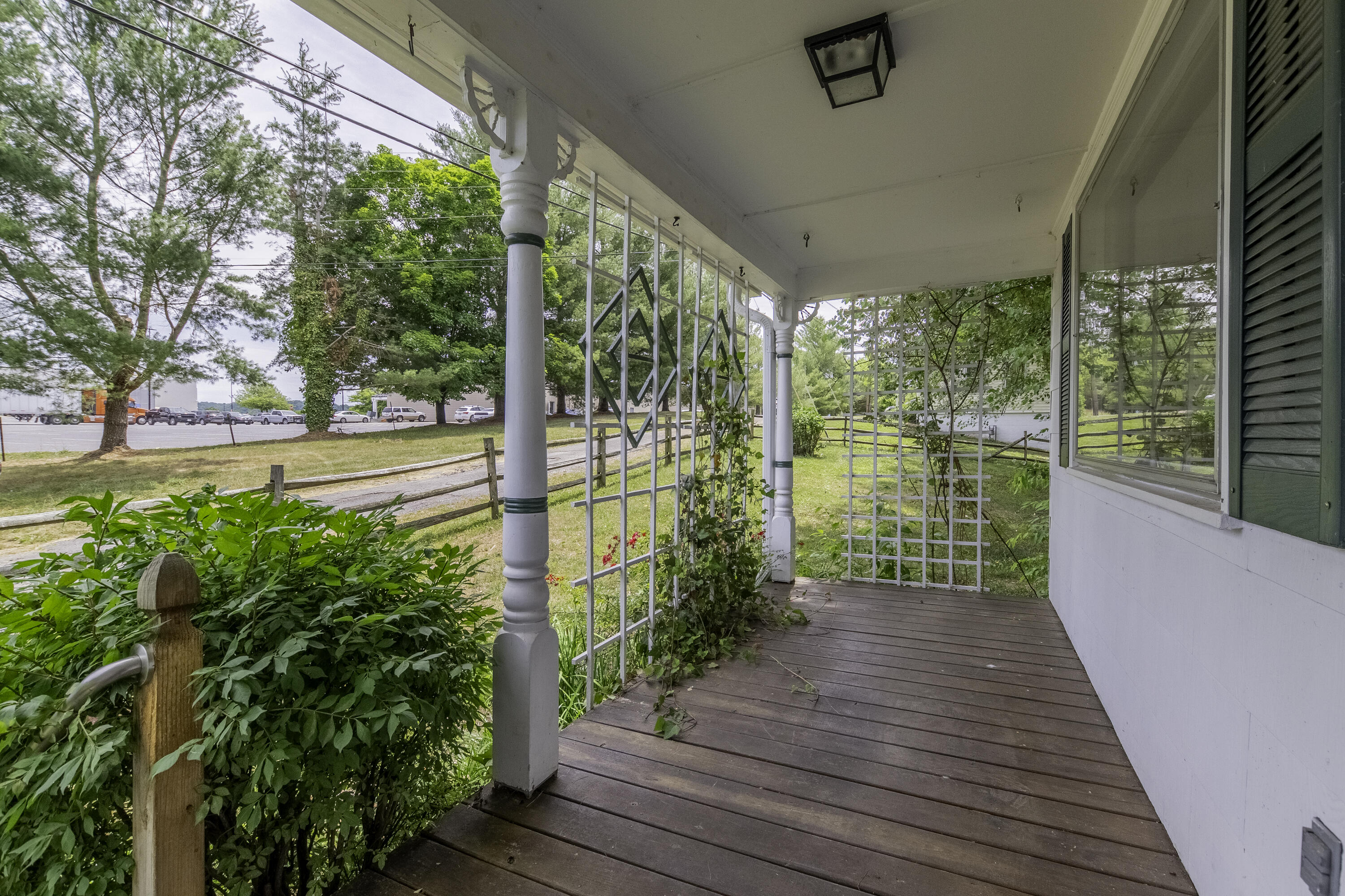 22 Conifer Ln