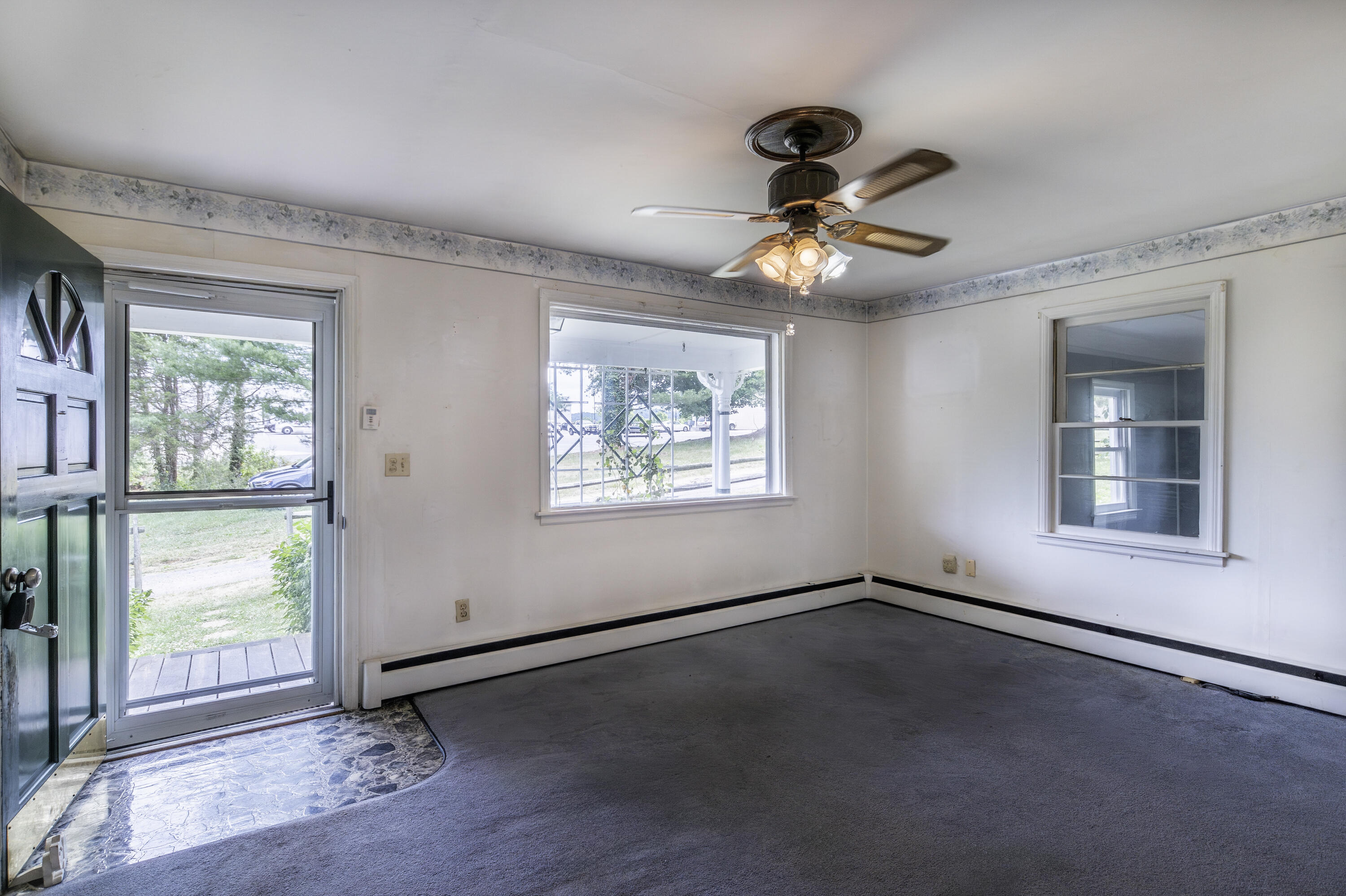 22 Conifer Ln