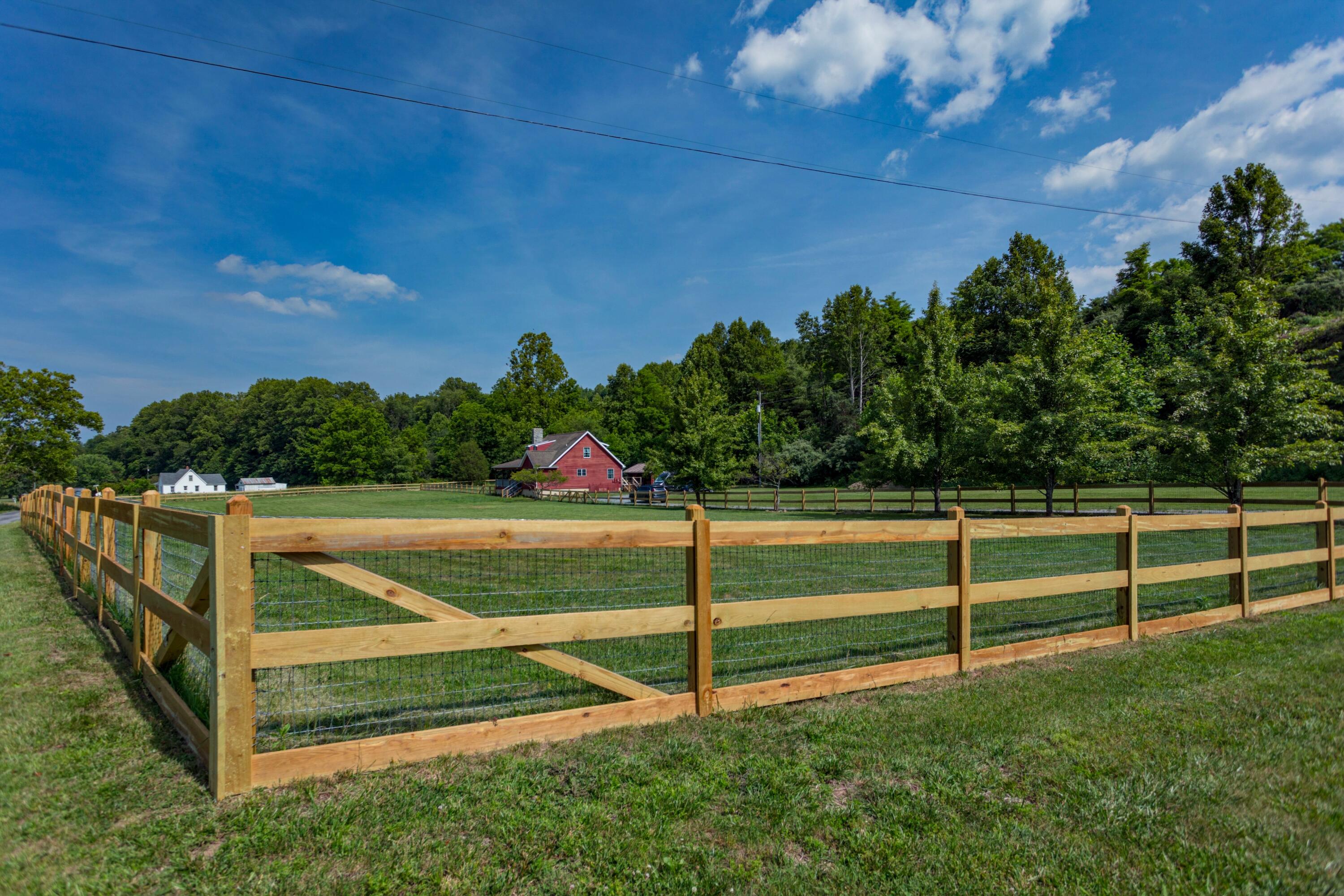 665 Blacks Creek Rd