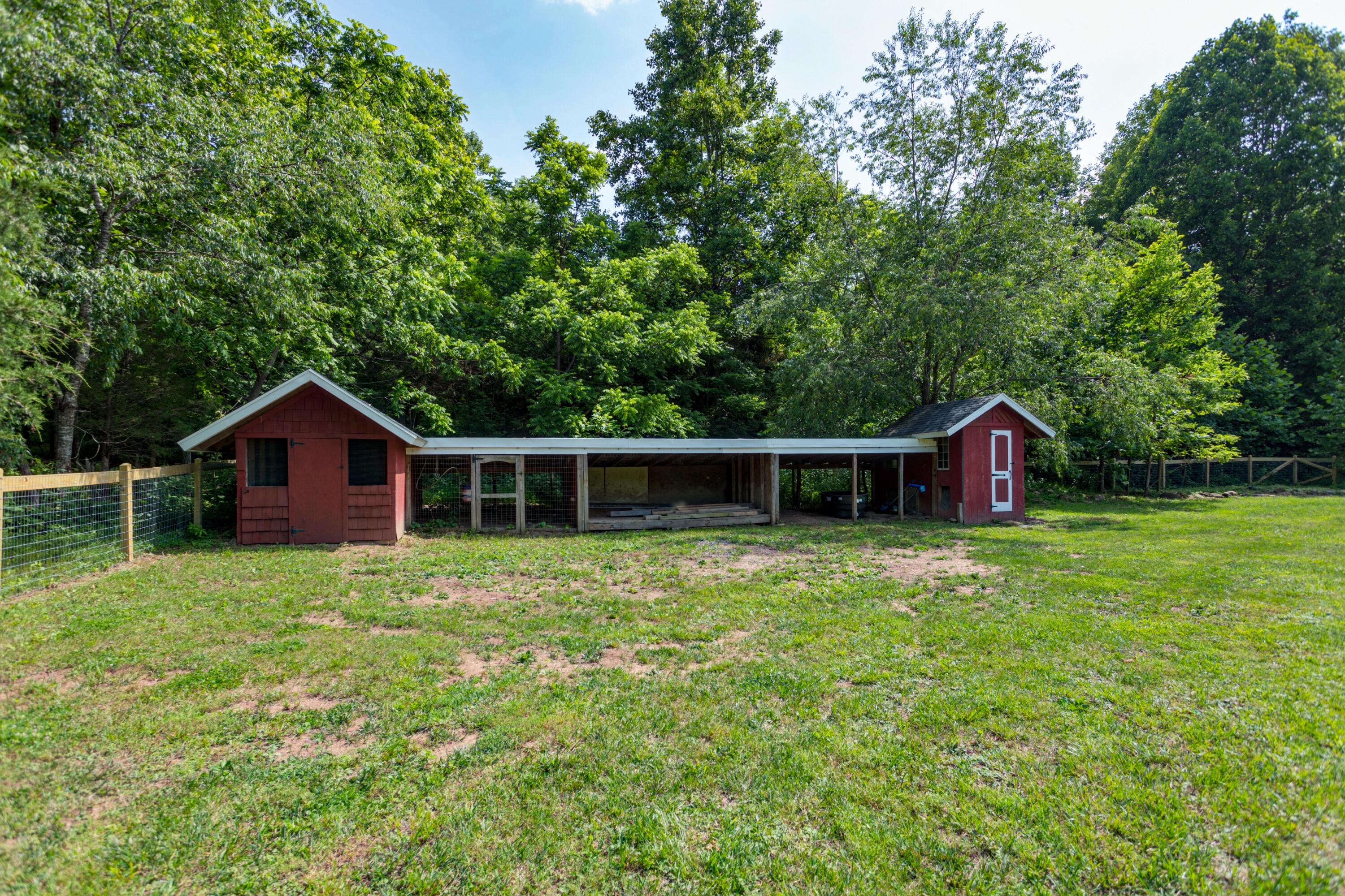 665 Blacks Creek Rd