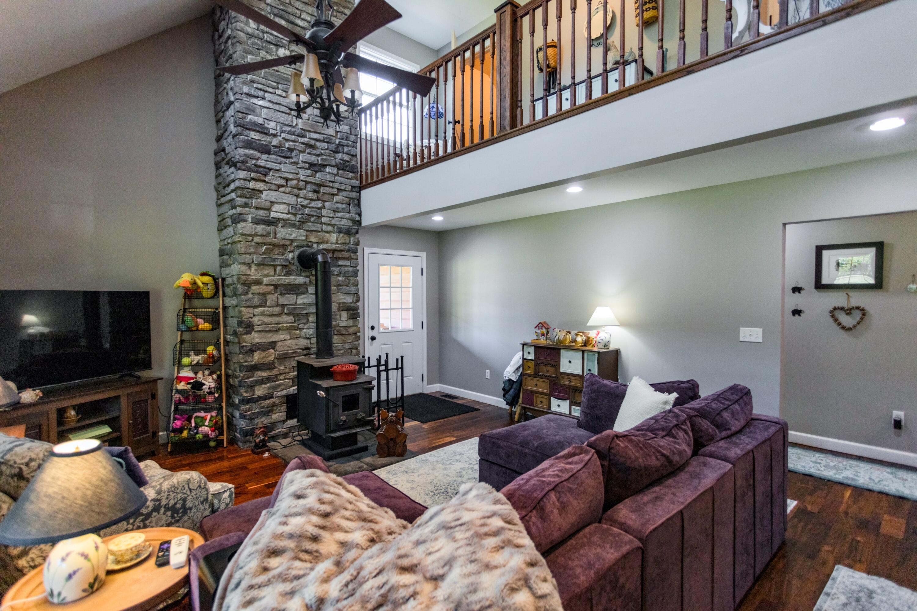 665 Blacks Creek Rd