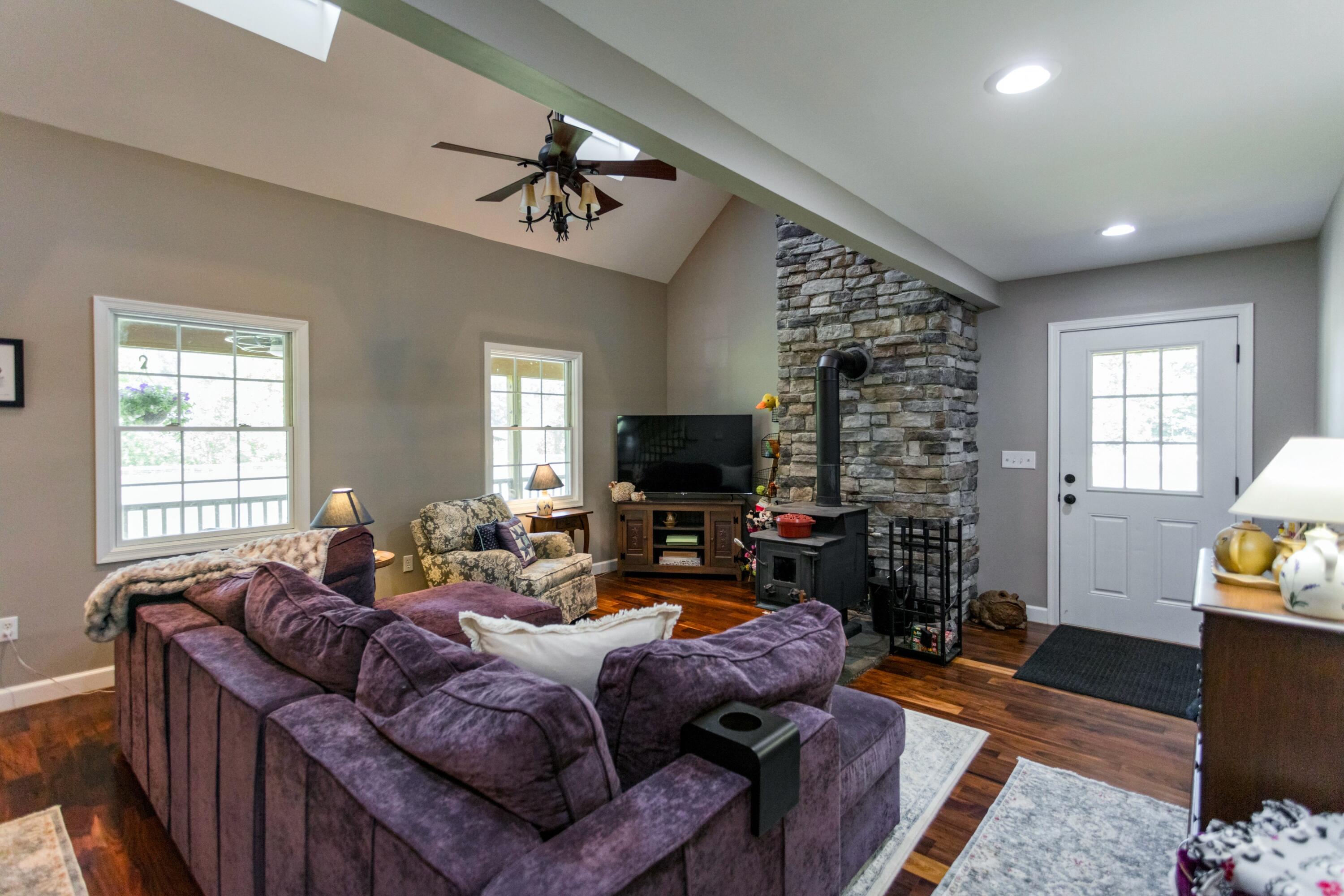 665 Blacks Creek Rd