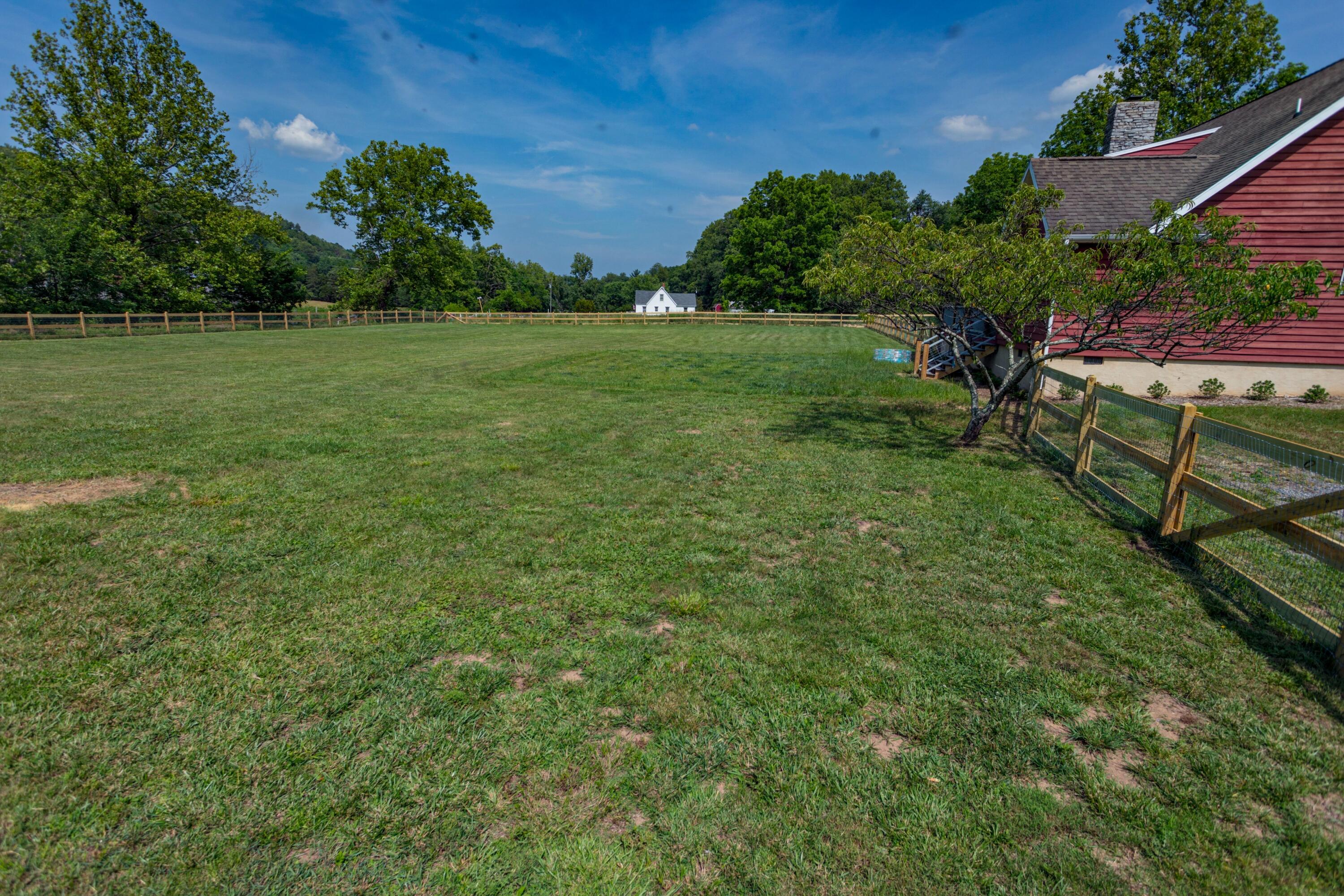 665 Blacks Creek Rd
