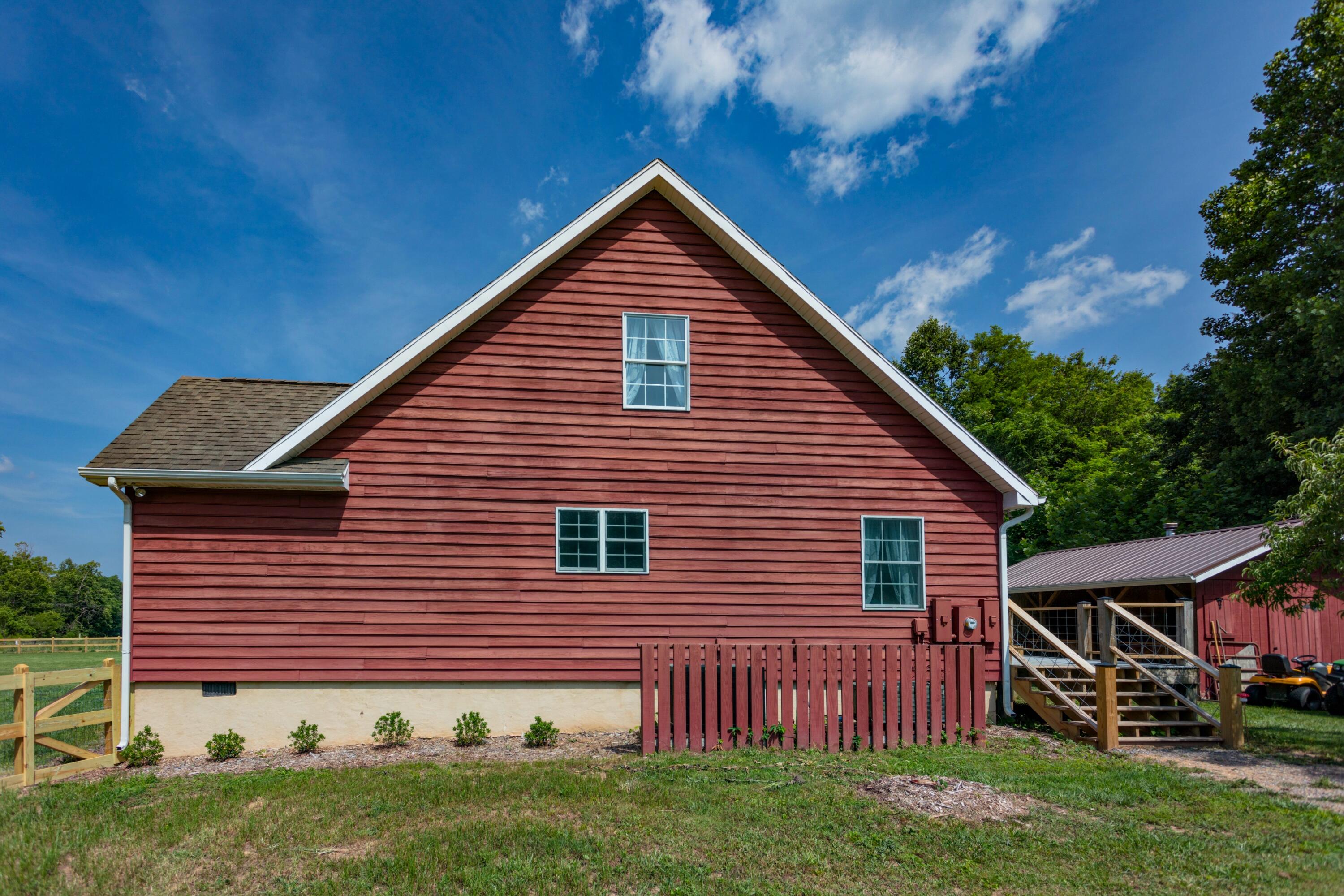 665 Blacks Creek Rd
