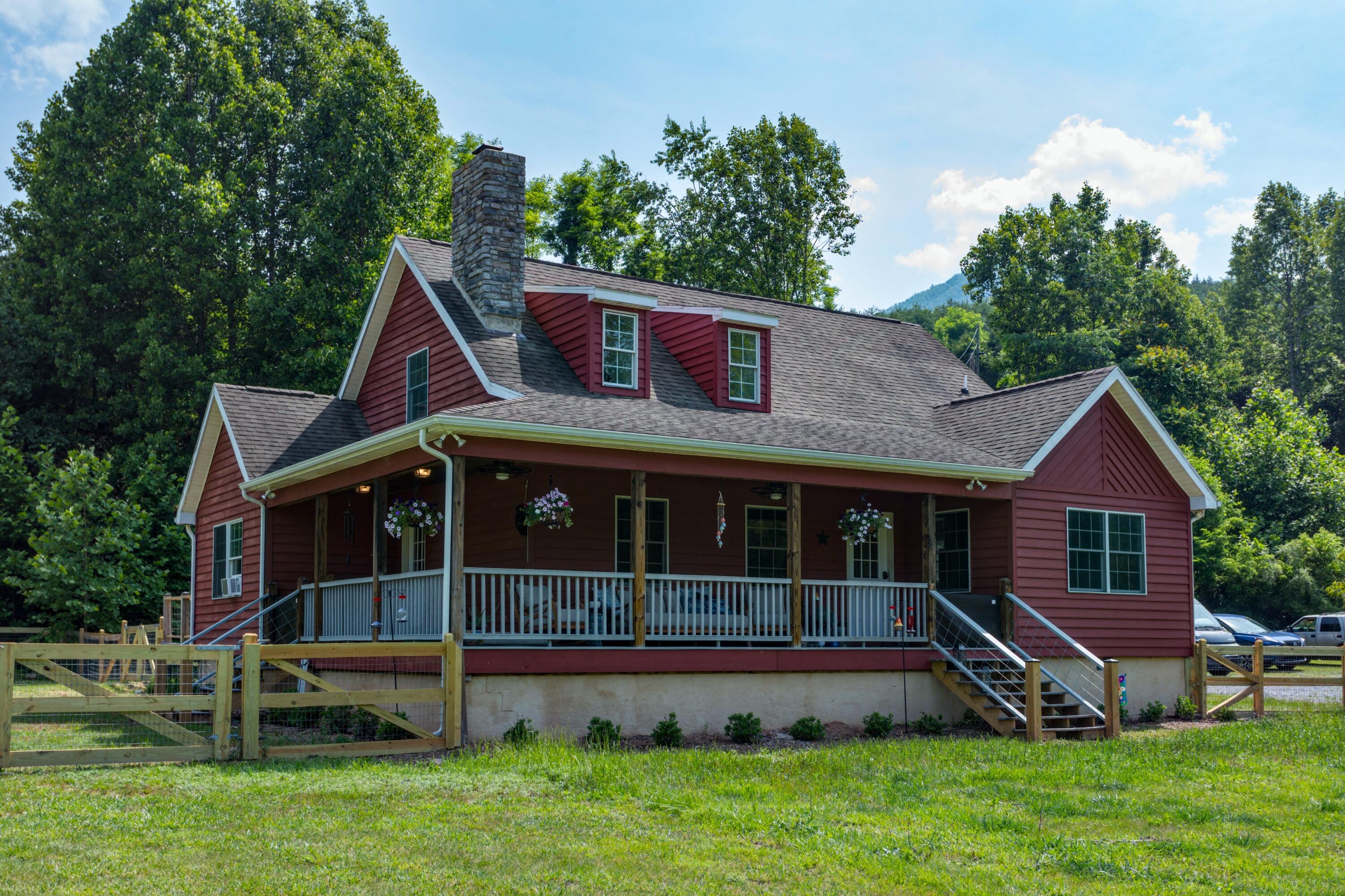665 Blacks Creek Rd