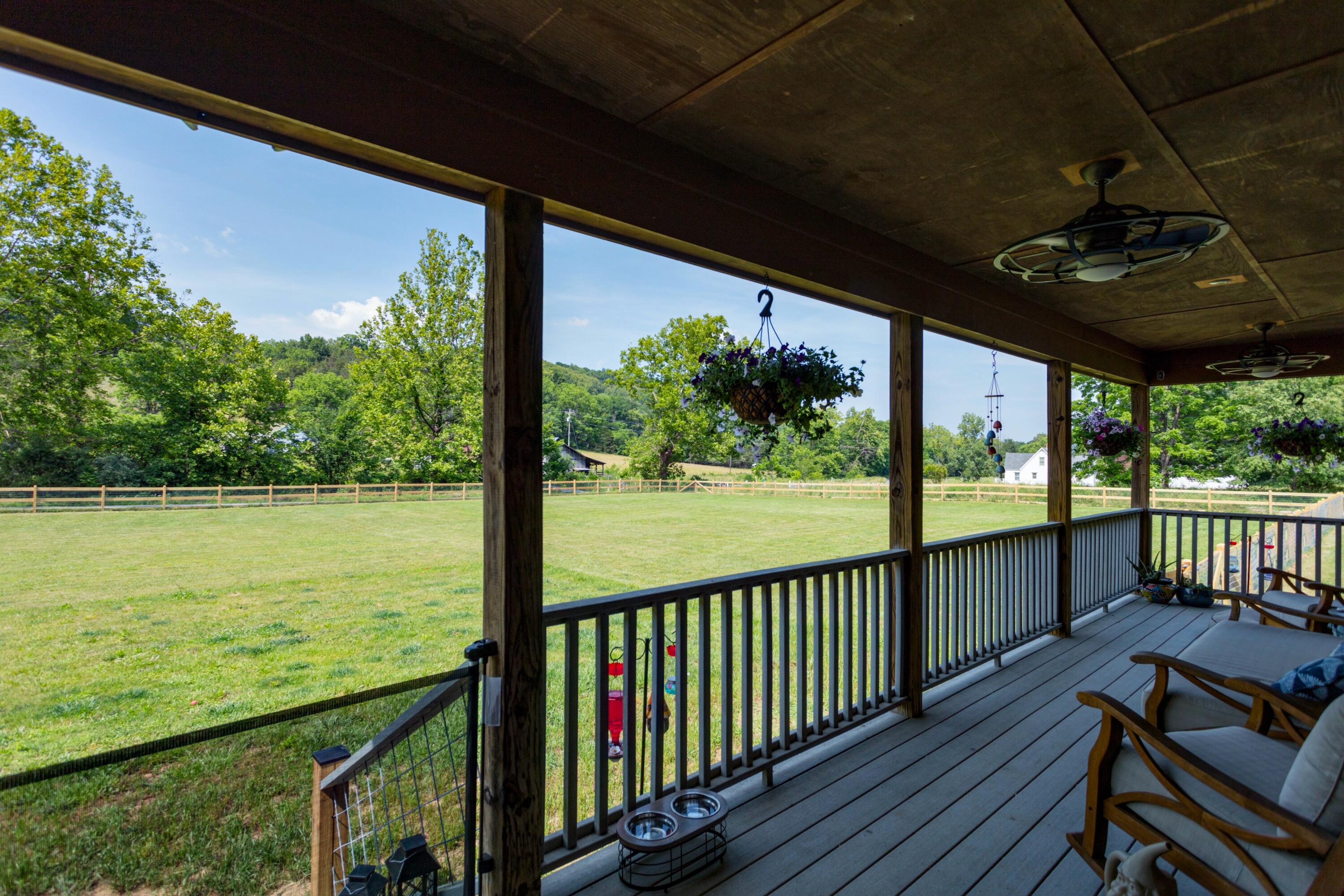 665 Blacks Creek Rd