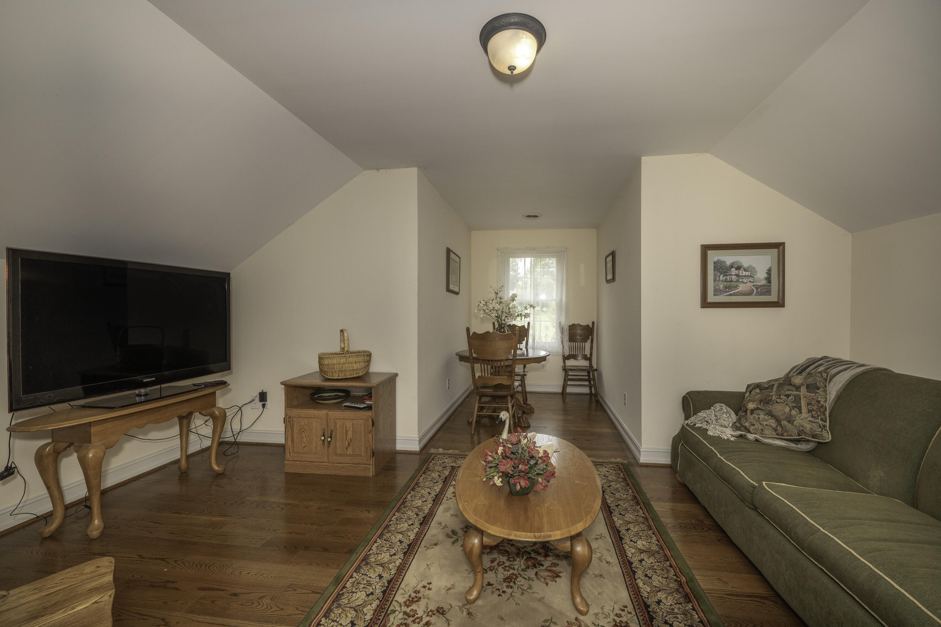 802 Borden Rd