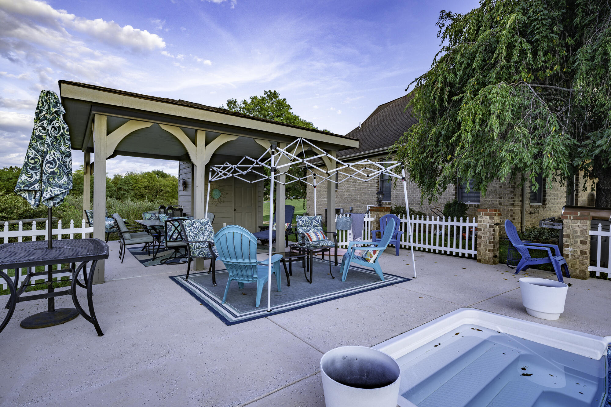 802 Borden Rd