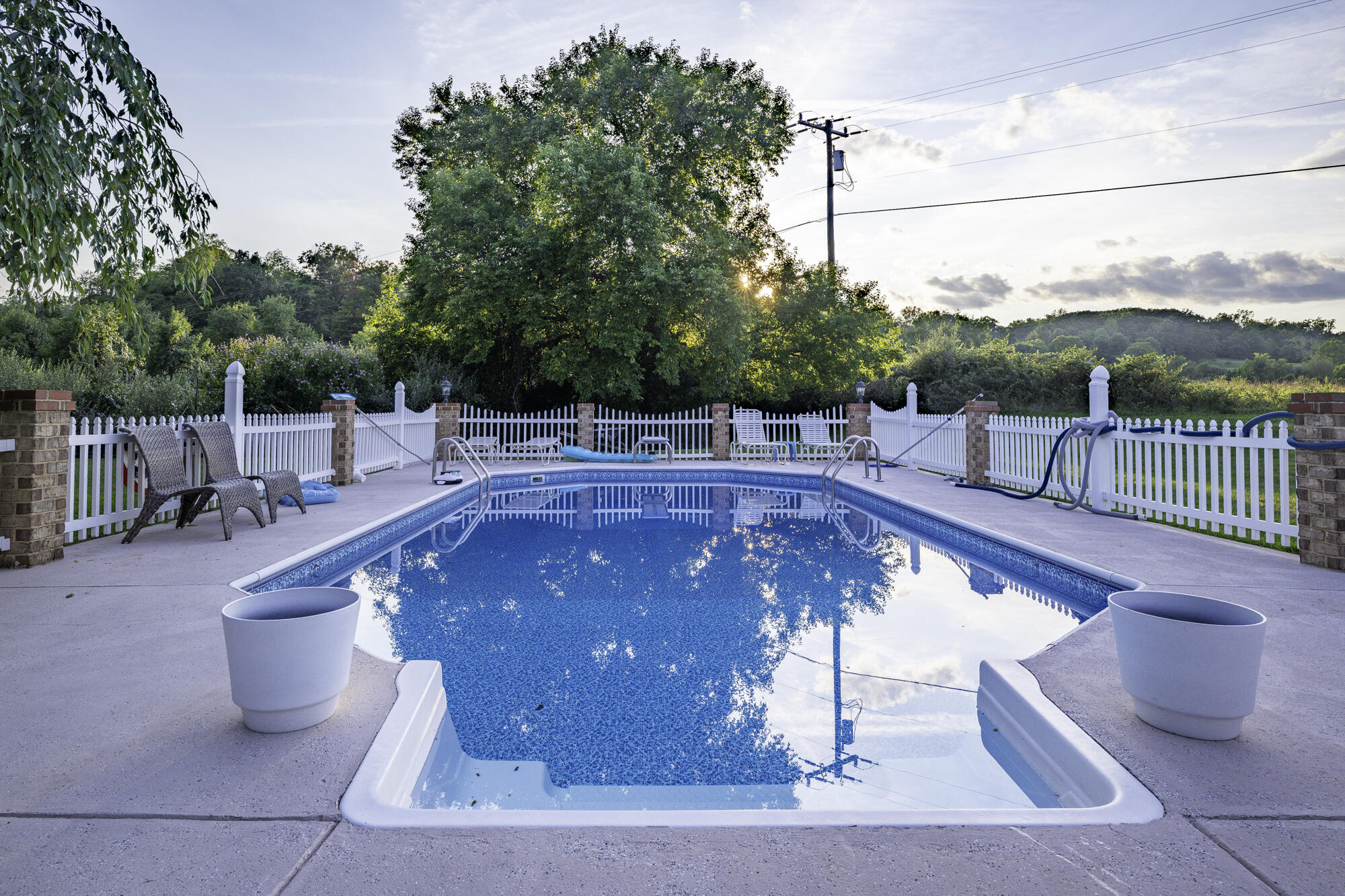 802 Borden Rd