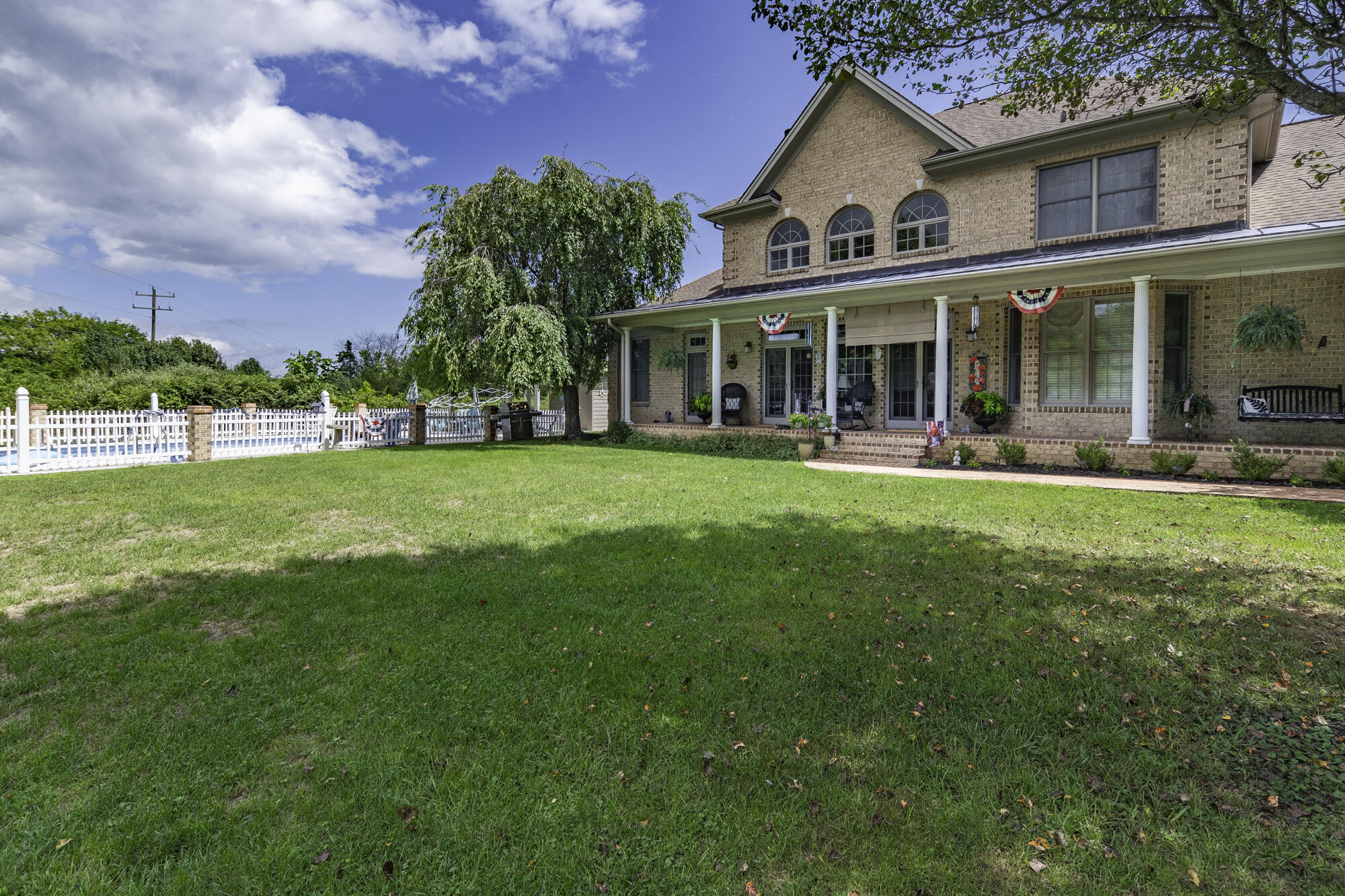 802 Borden Rd