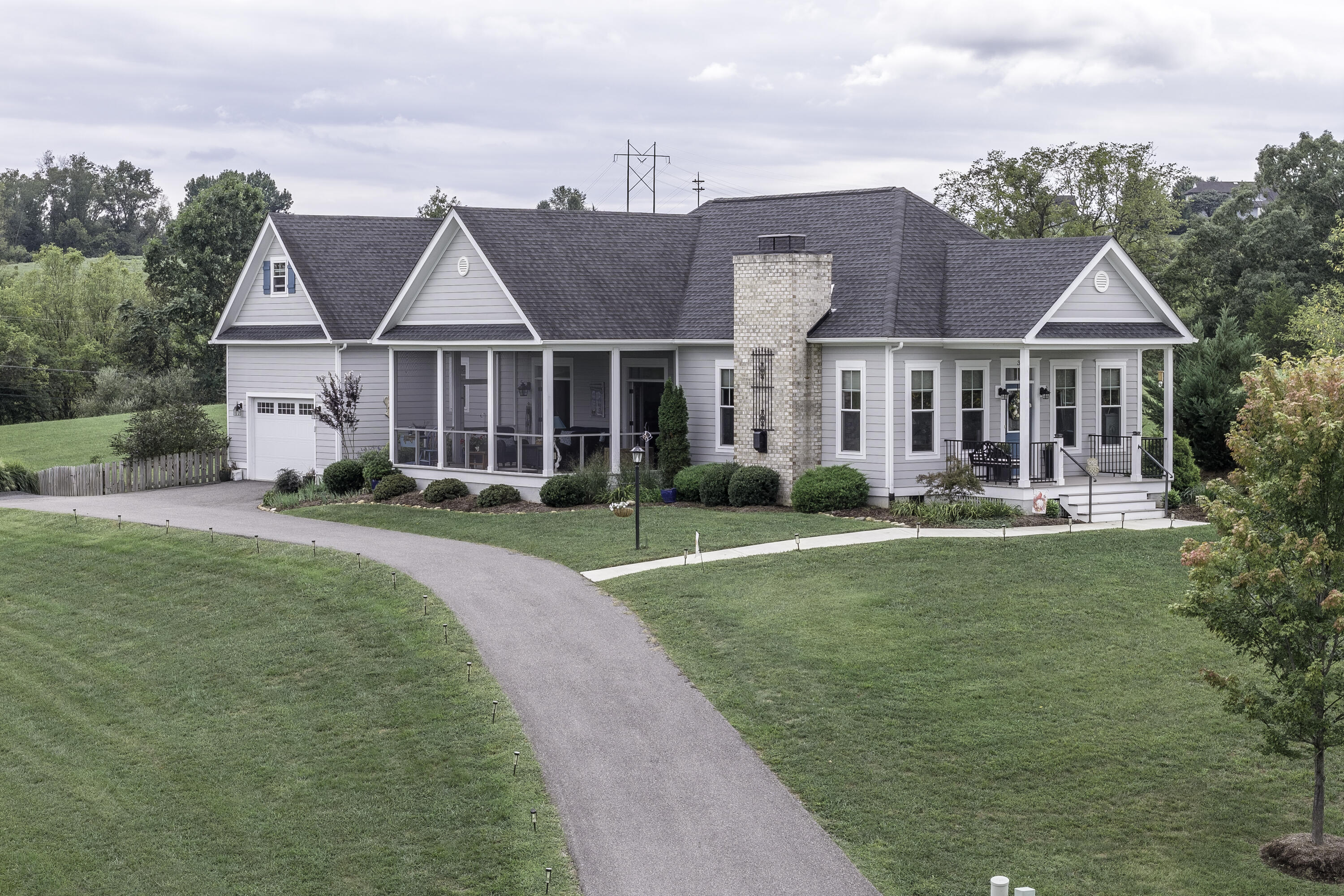 35 Cora Ln