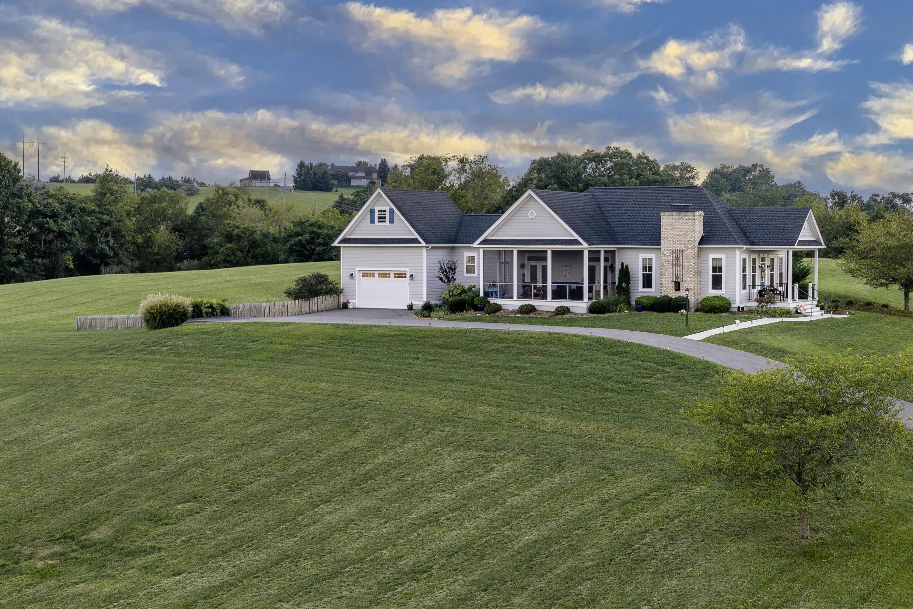 35 Cora Ln