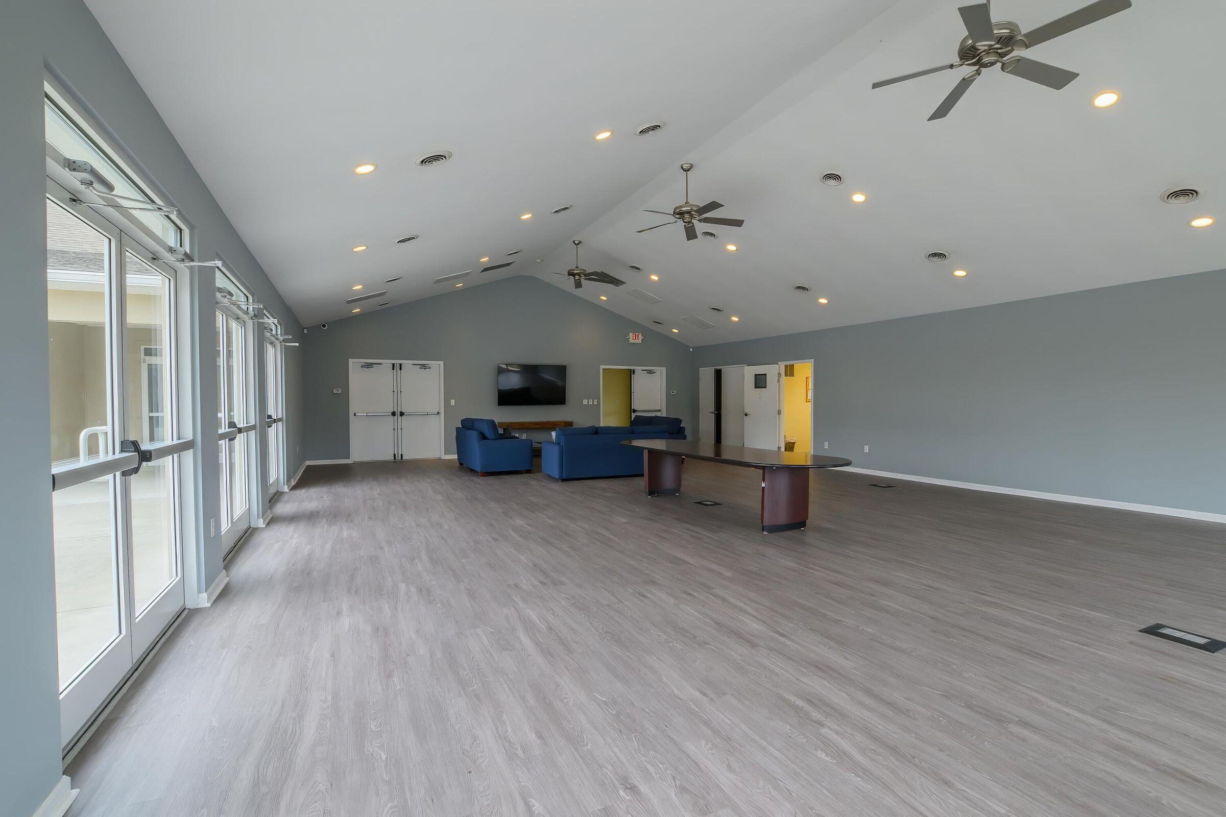 35 Cora Ln