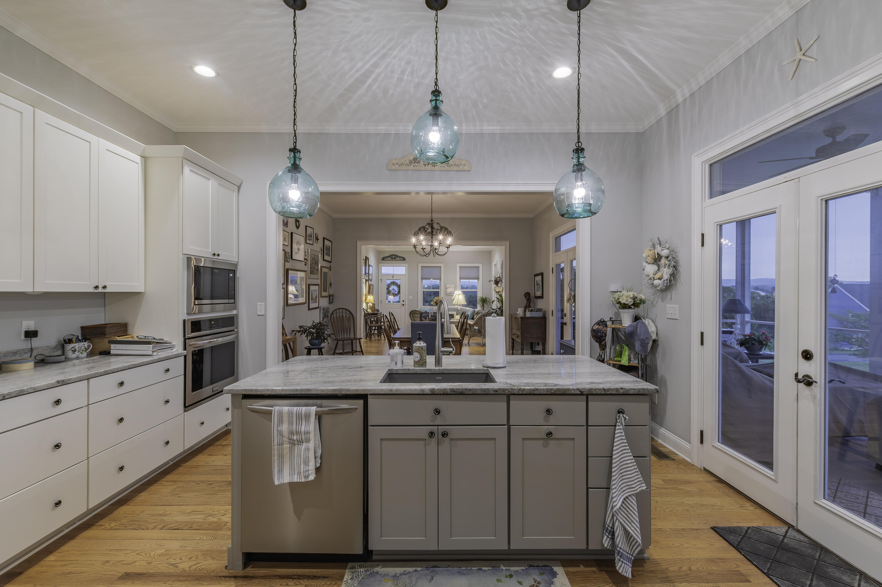 35 Cora Ln
