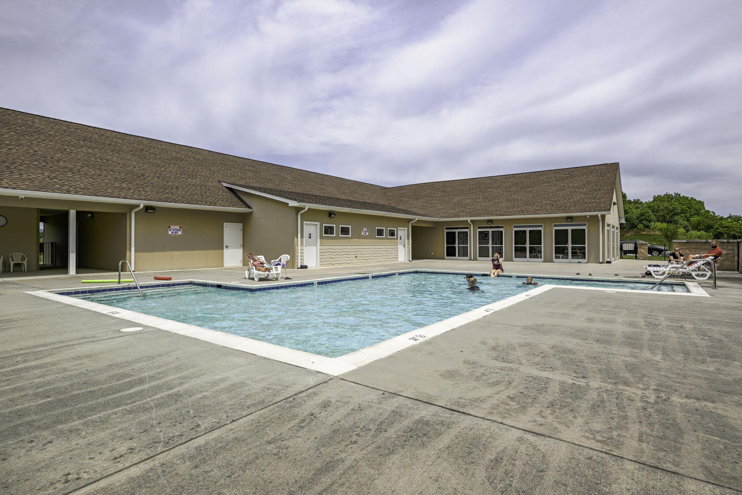 35 Cora Ln