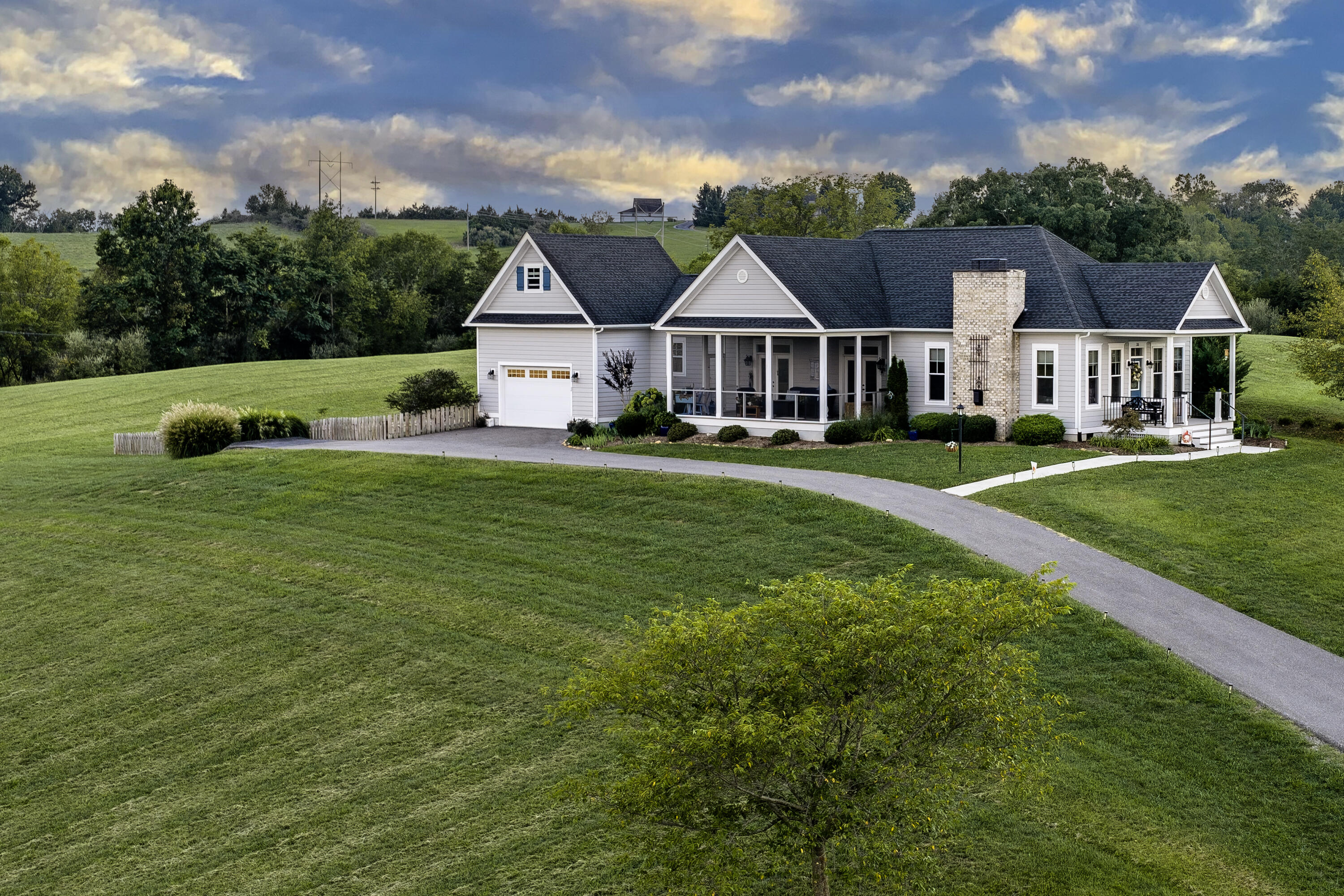 35 Cora Ln