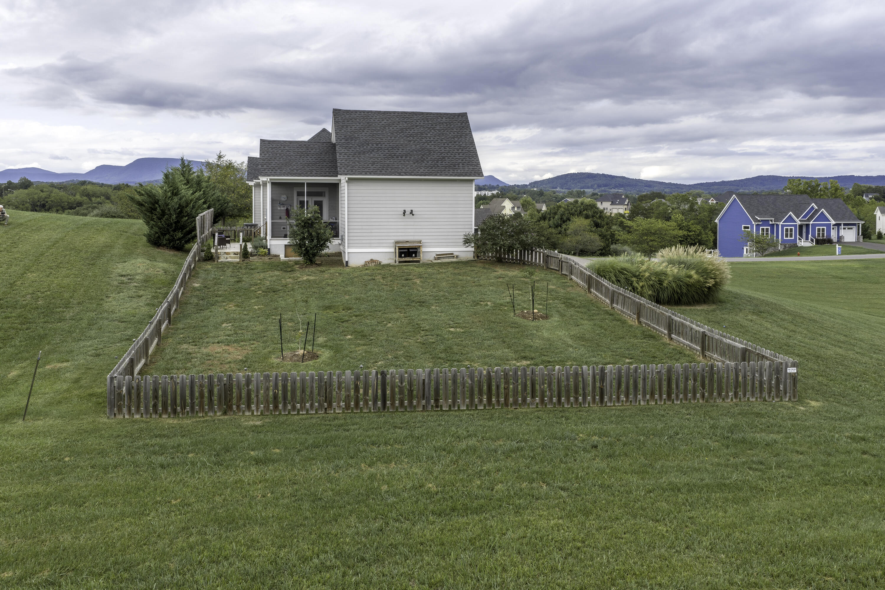 35 Cora Ln