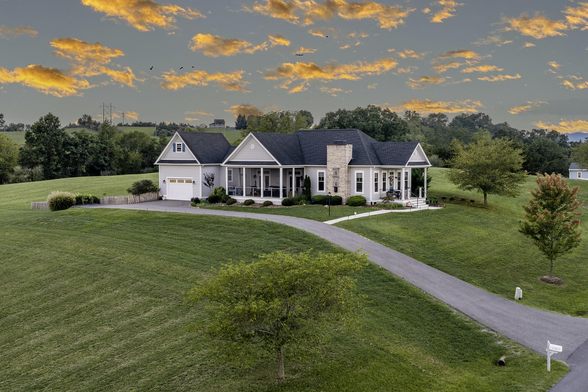 35 Cora Ln