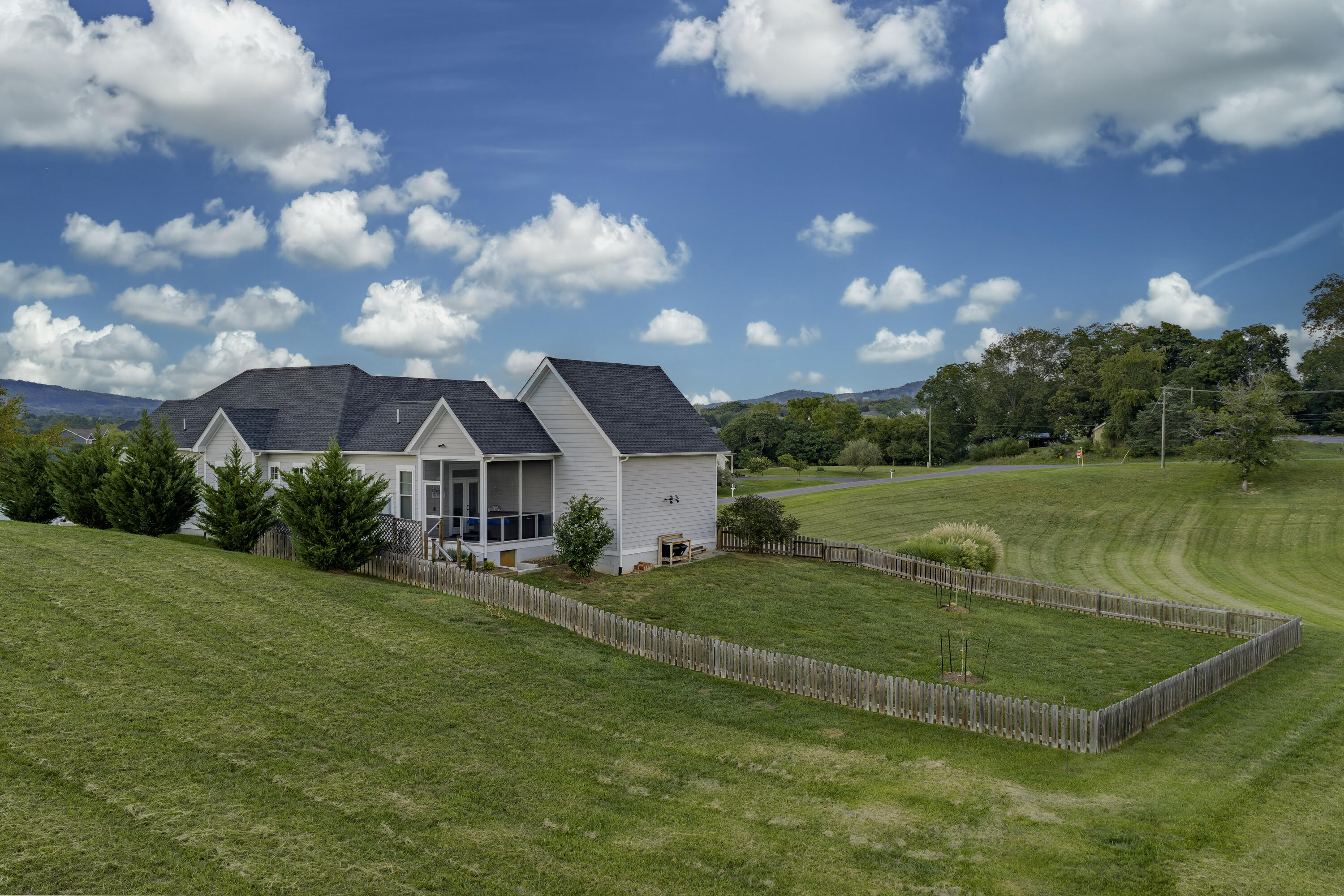 35 Cora Ln