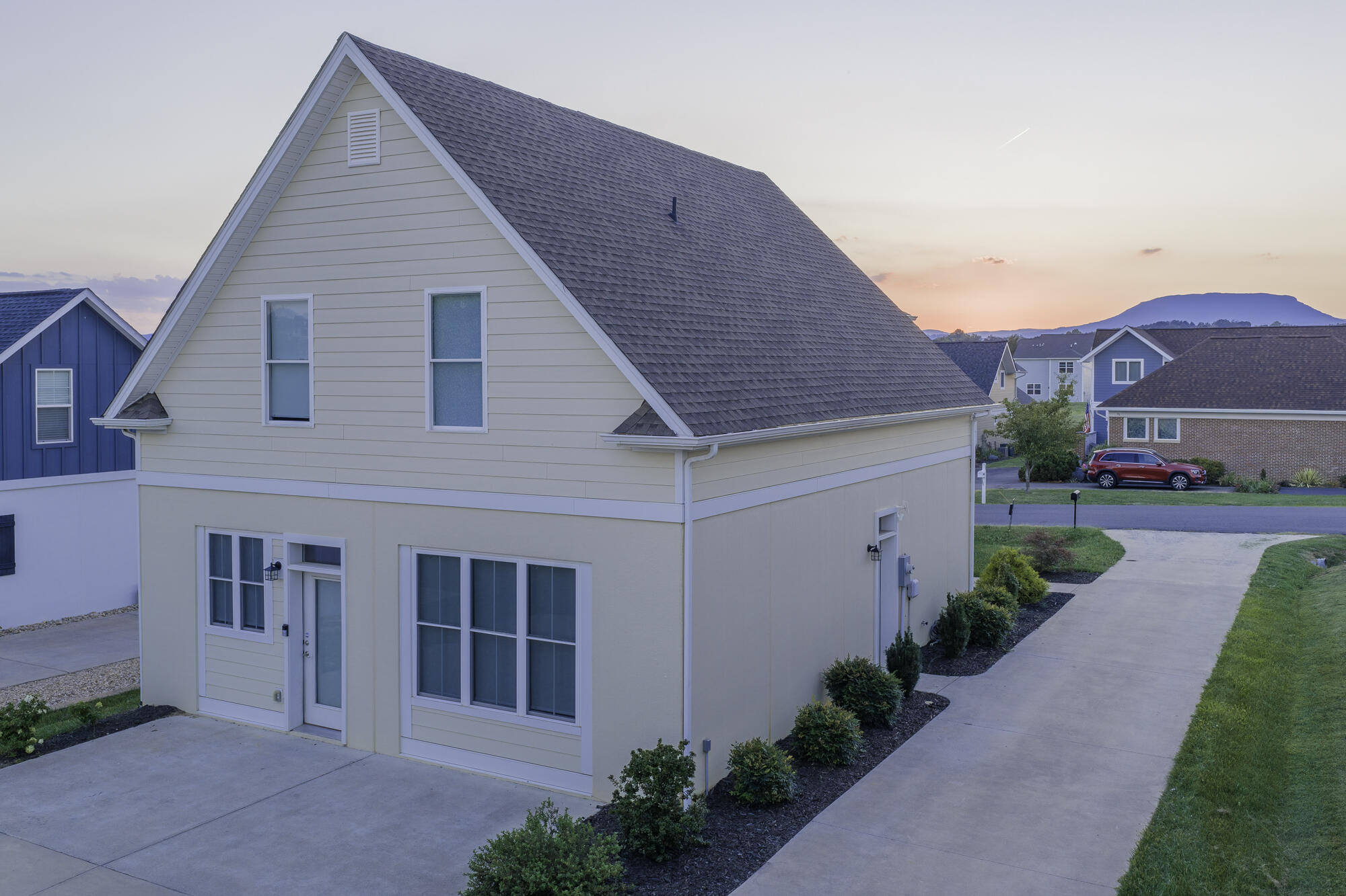 34 Florence Sarah Ln