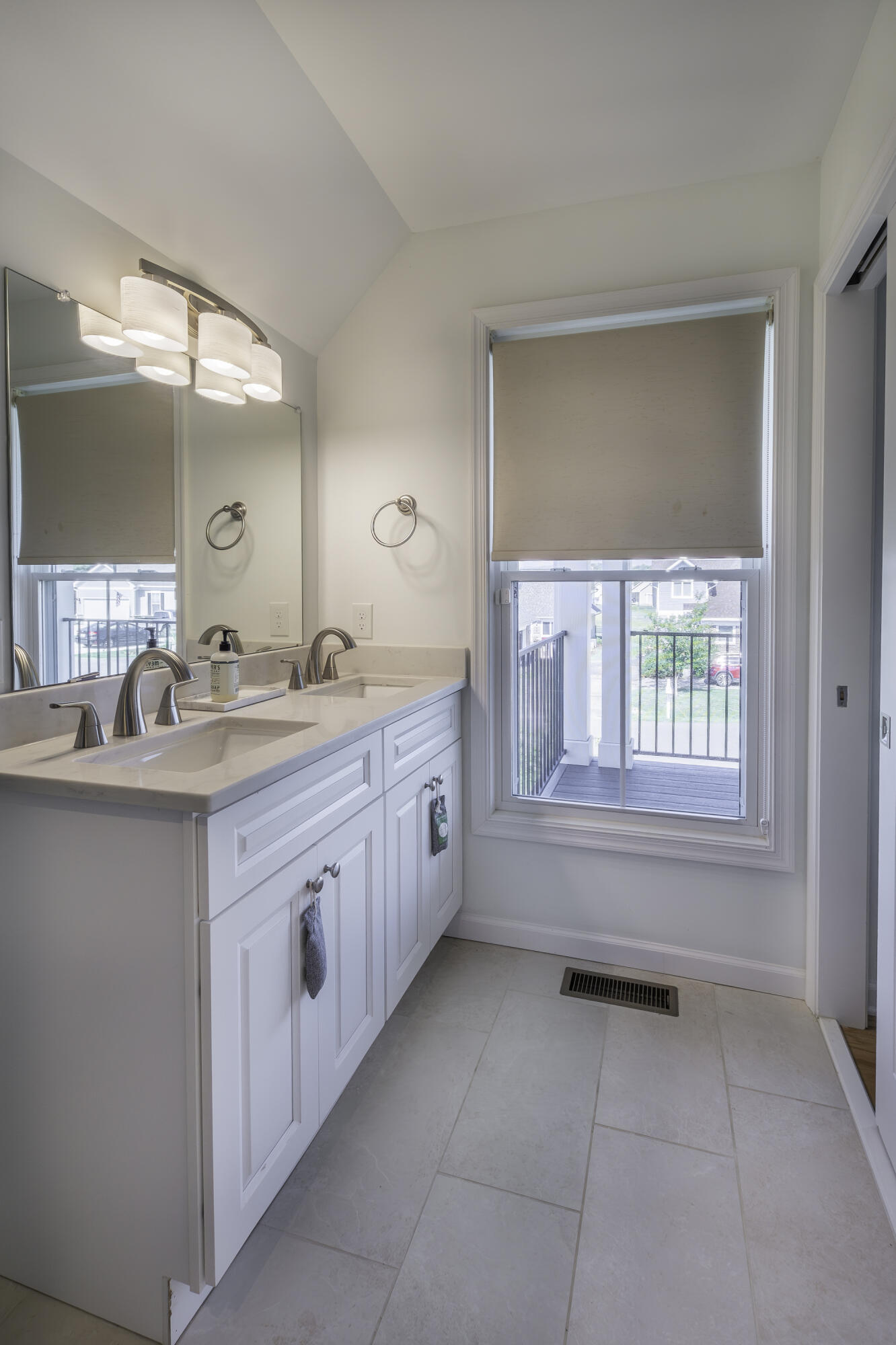 34 Florence Sarah Ln