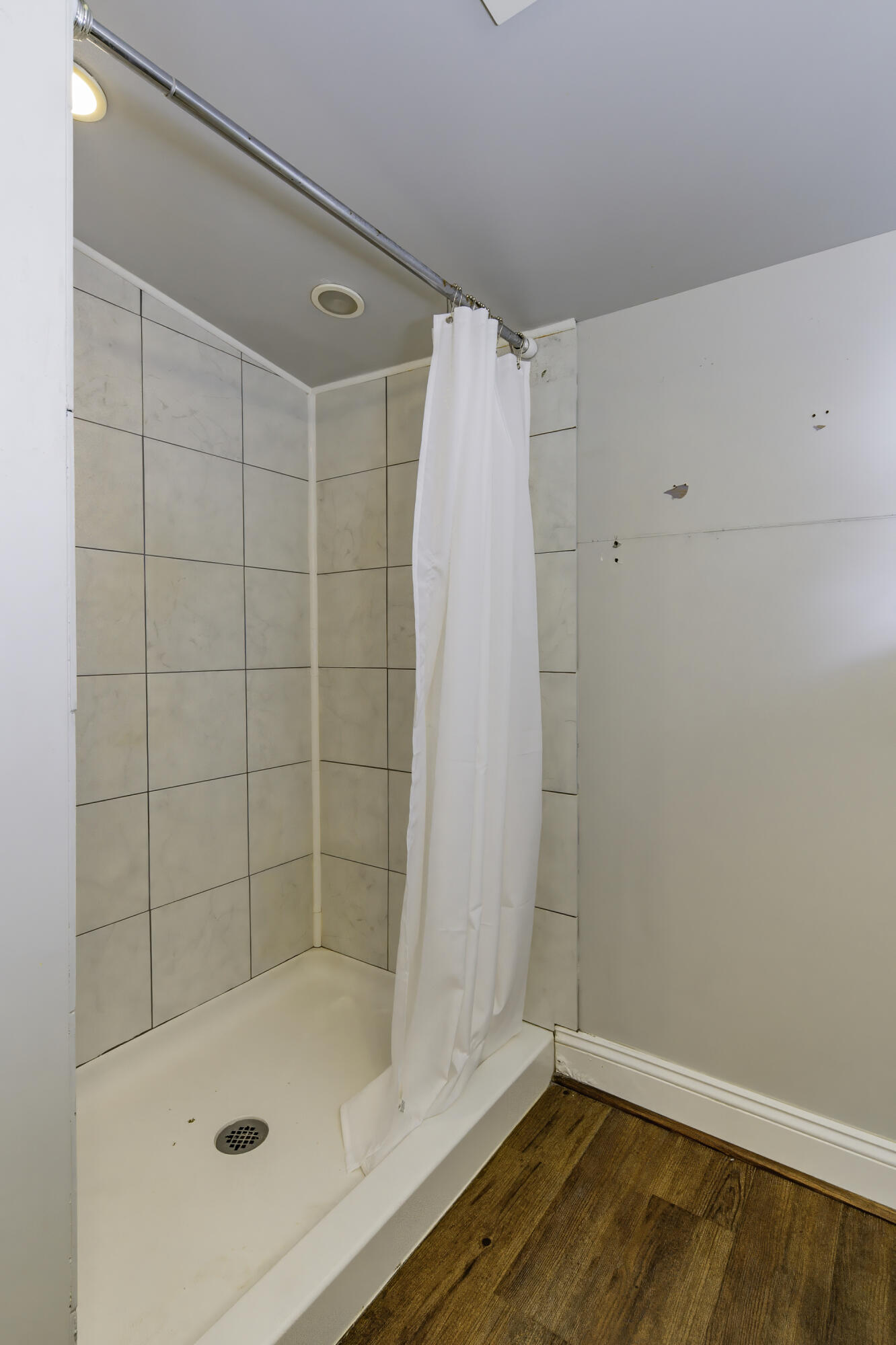 245 W 26TH St
