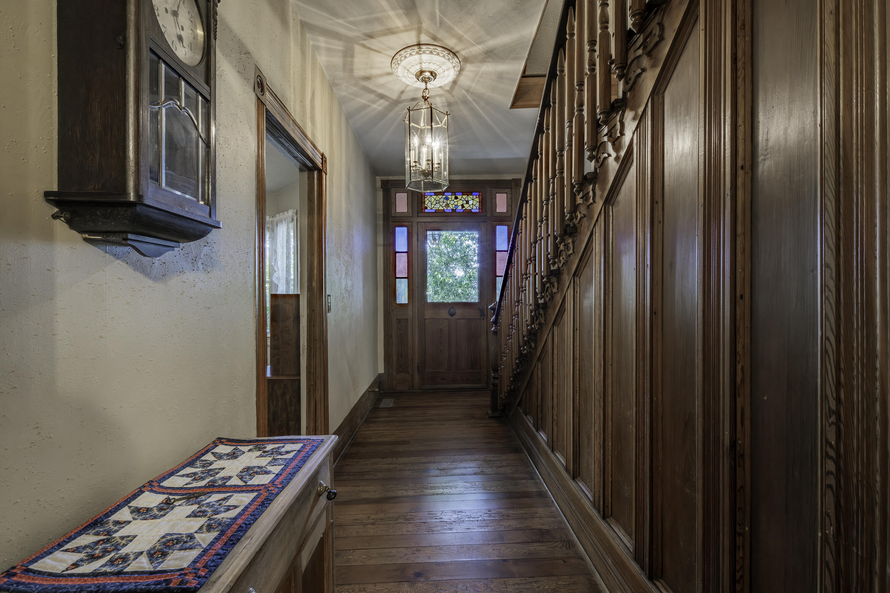 245 W 26TH St