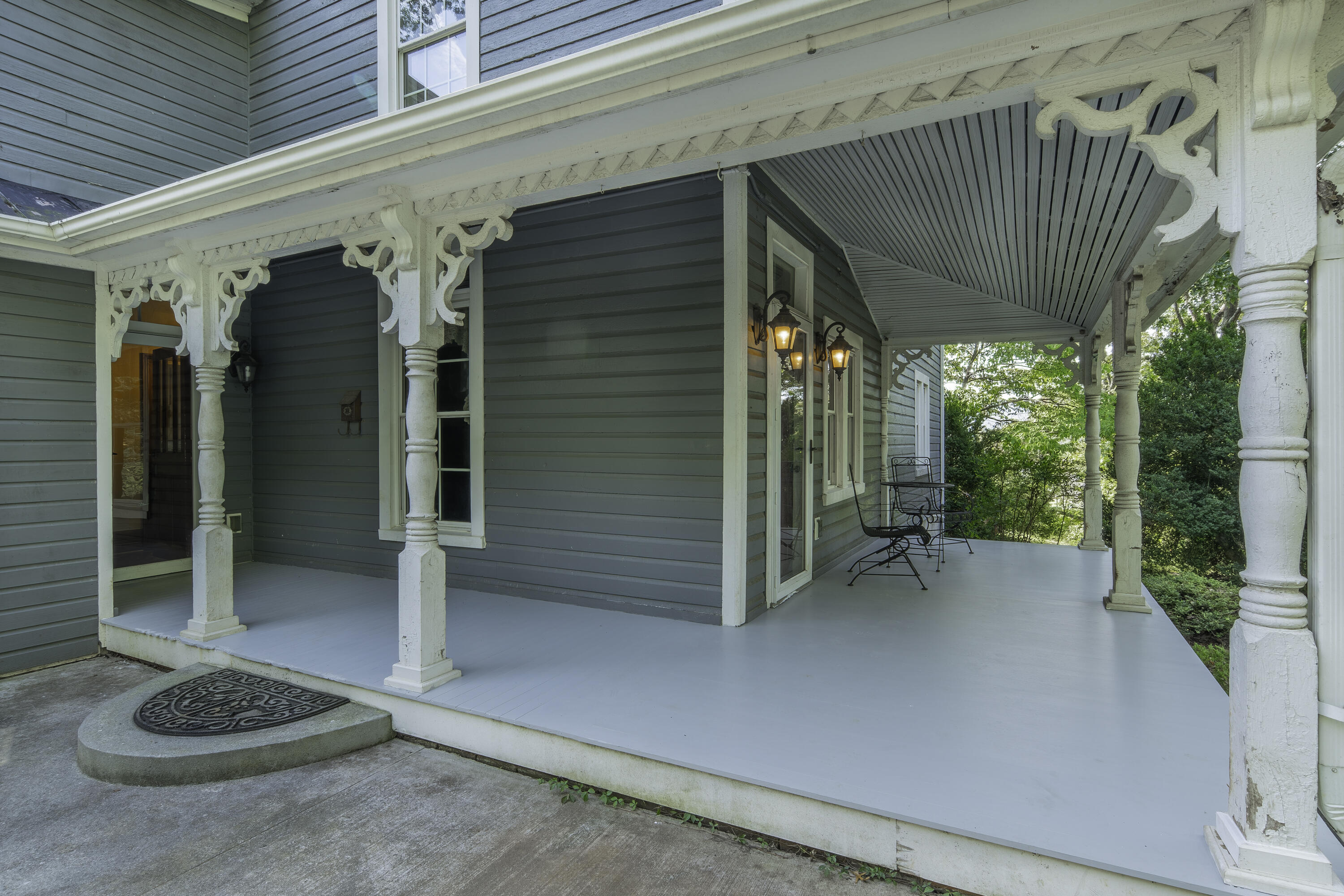 245 W 26TH St