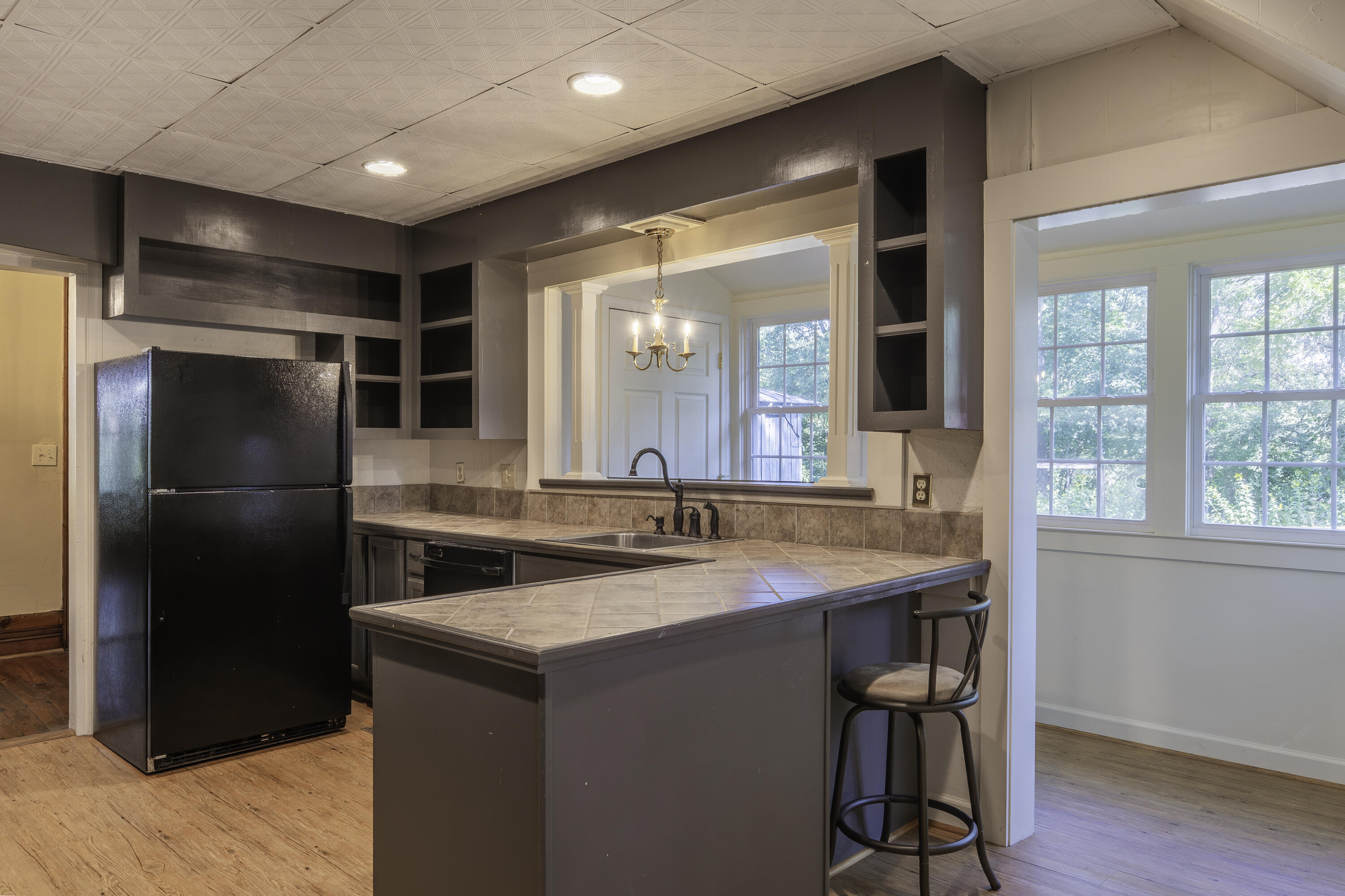 245 W 26TH St