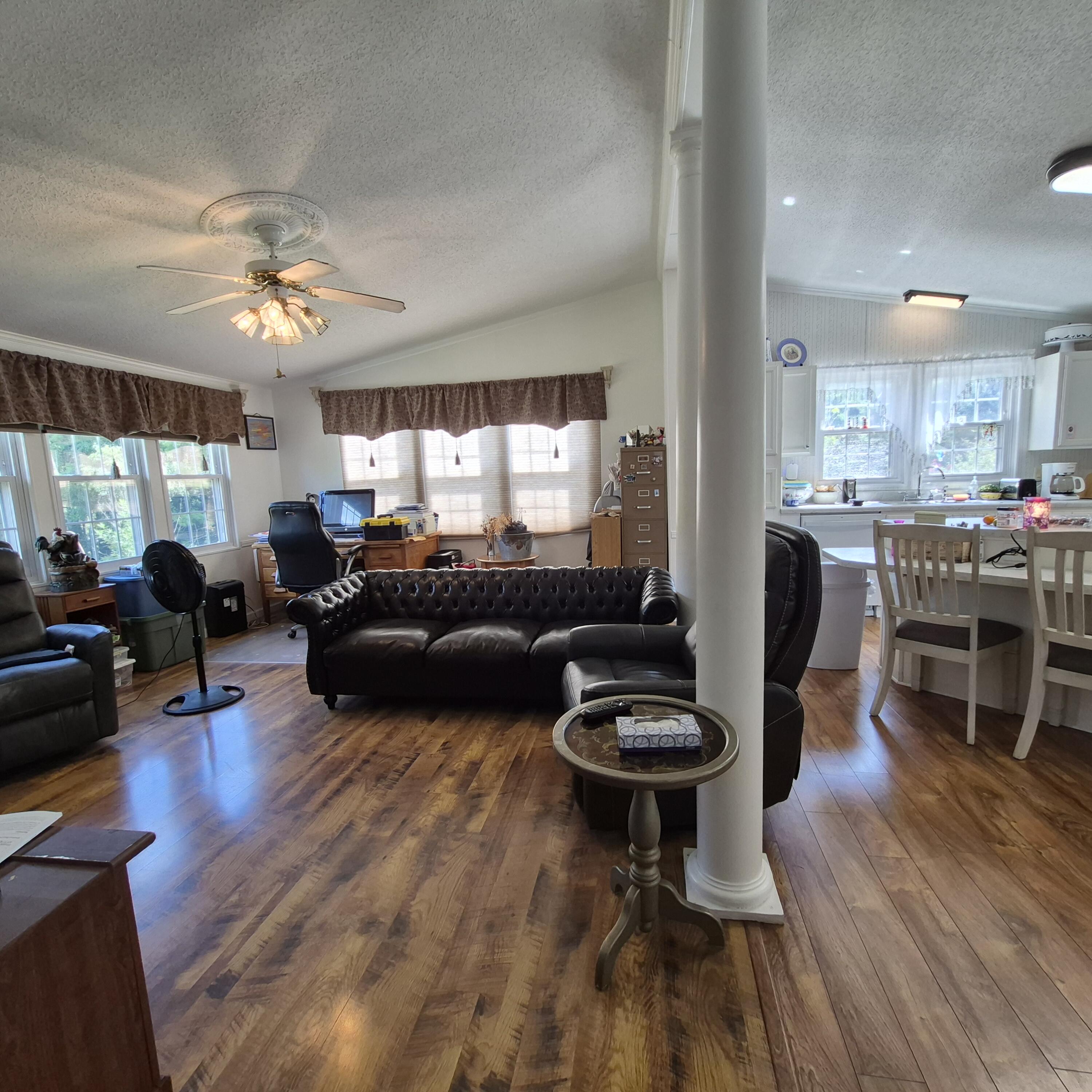 98 ACORN Ln