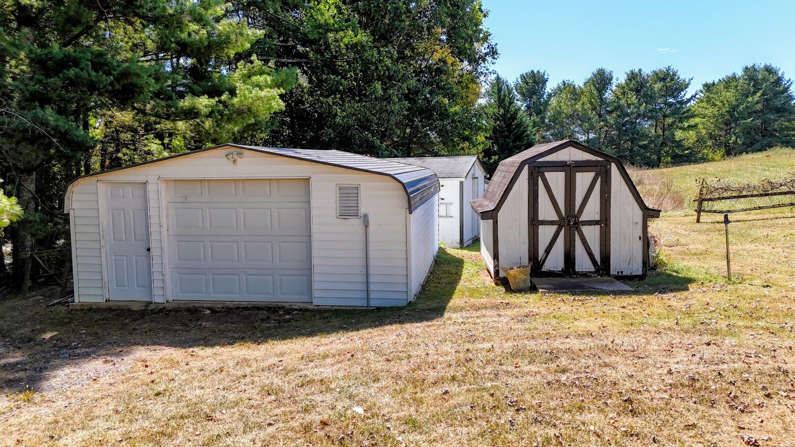 98 ACORN Ln