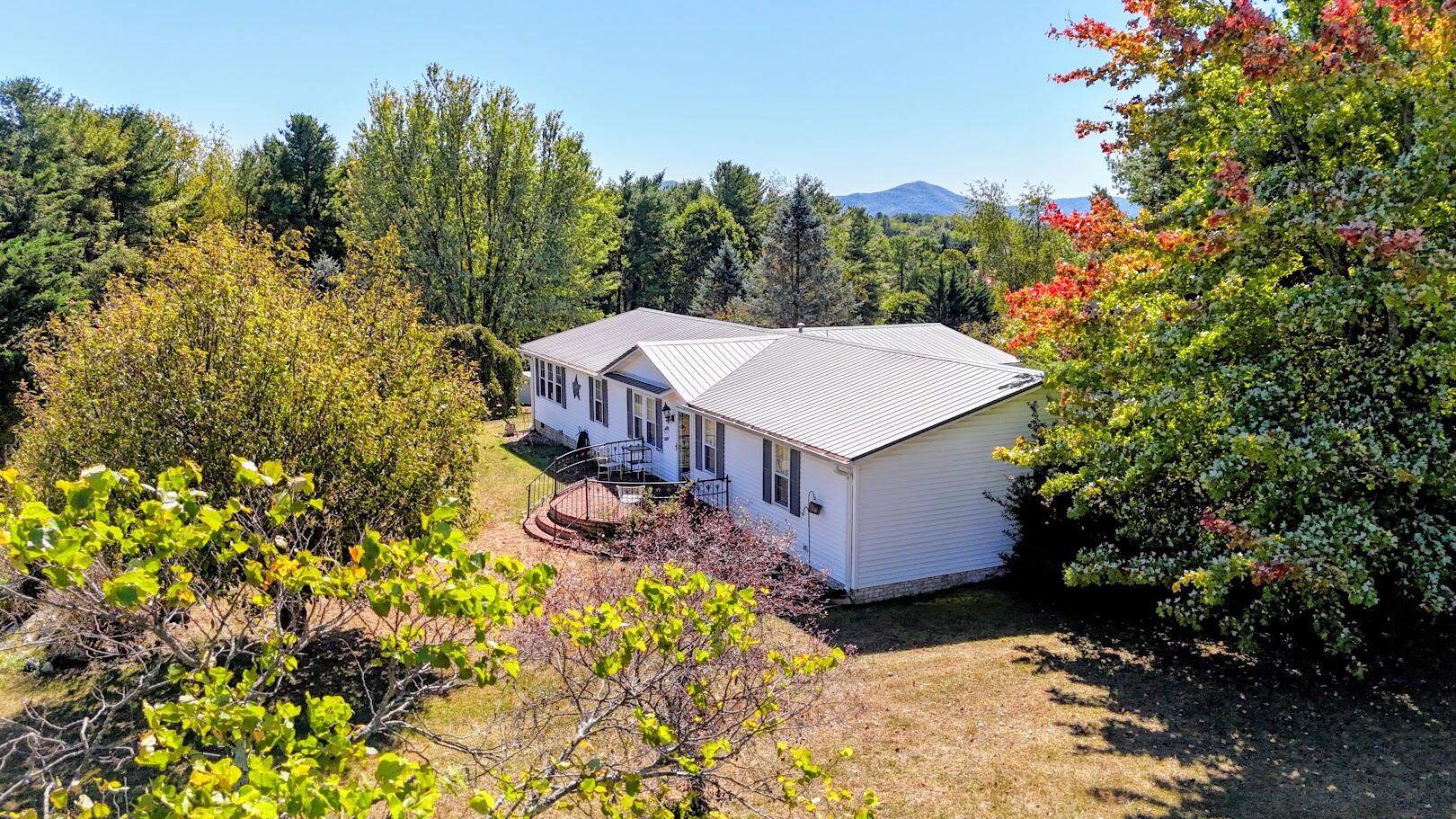98 ACORN Ln