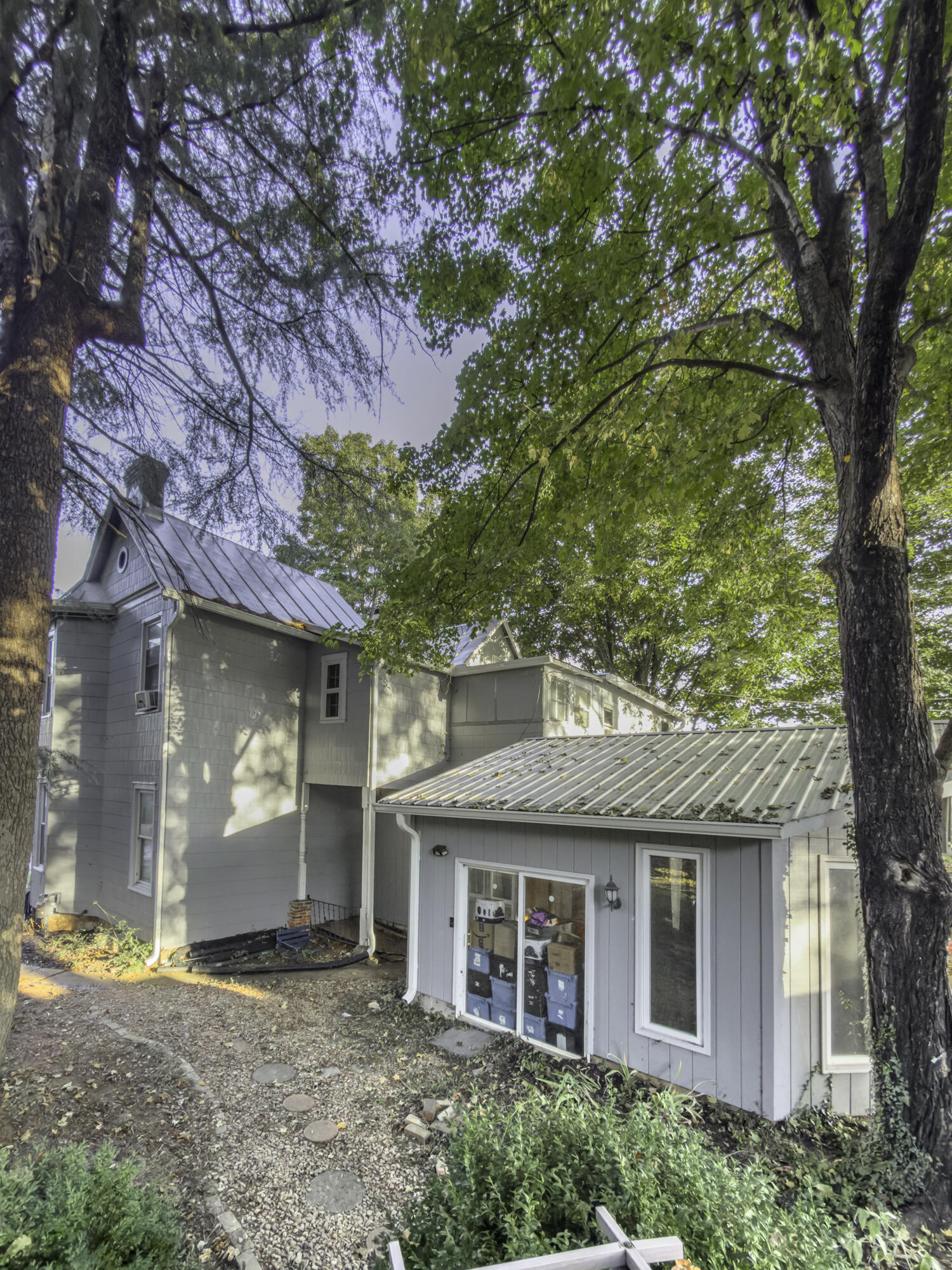 2354 Chestnut Ave