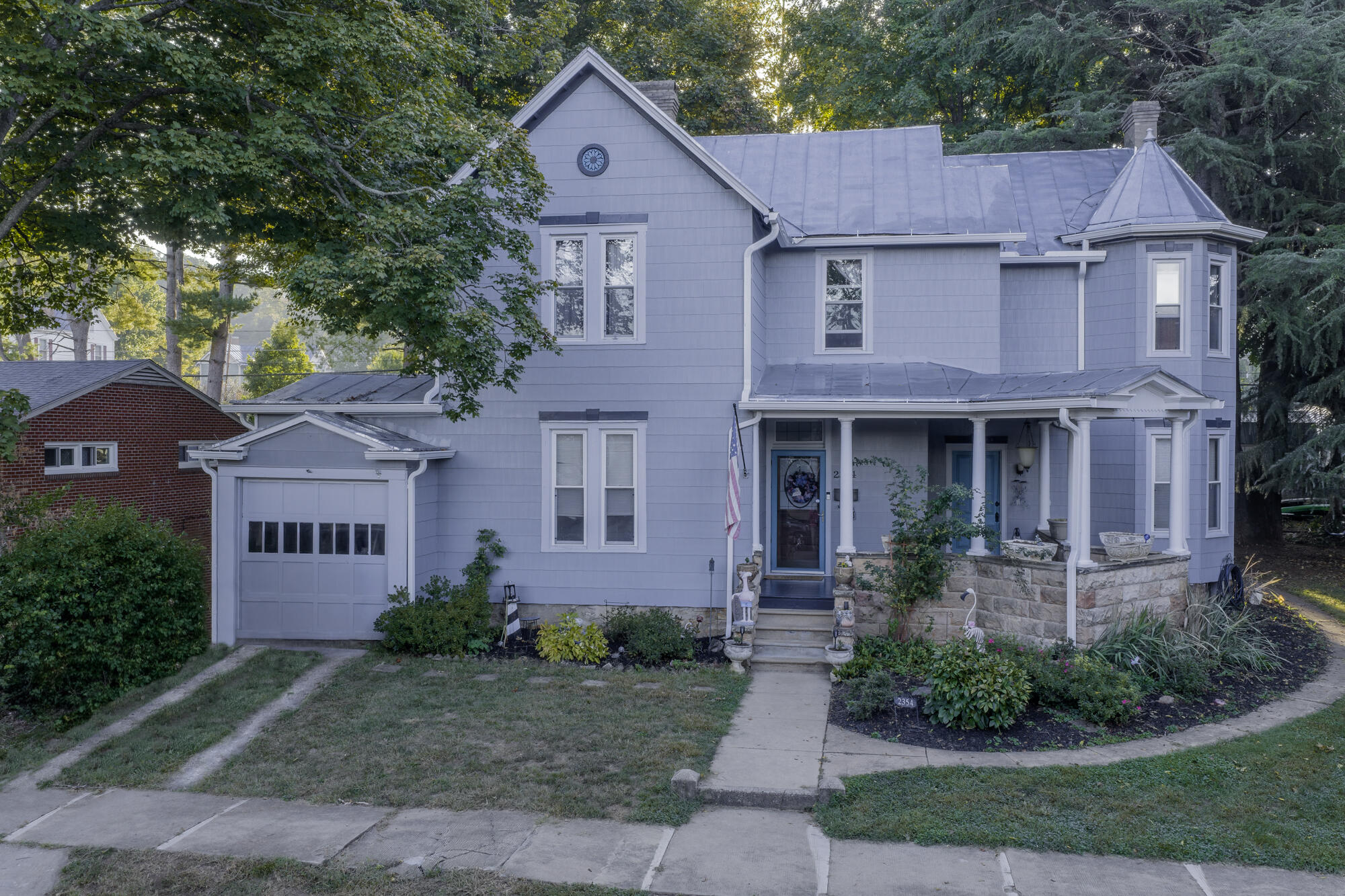 2354 Chestnut Ave