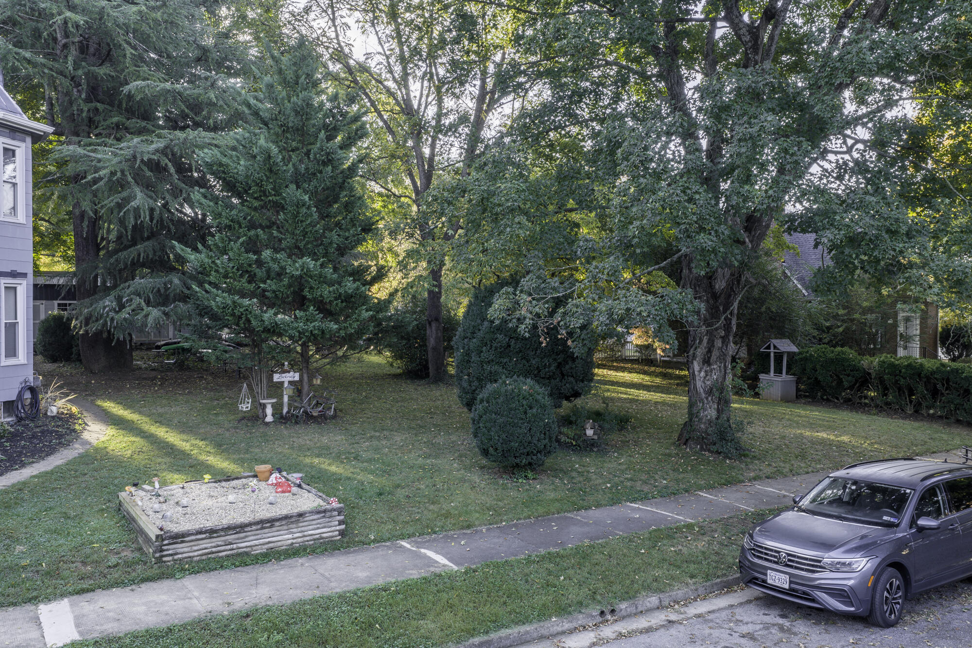 2354 Chestnut Ave
